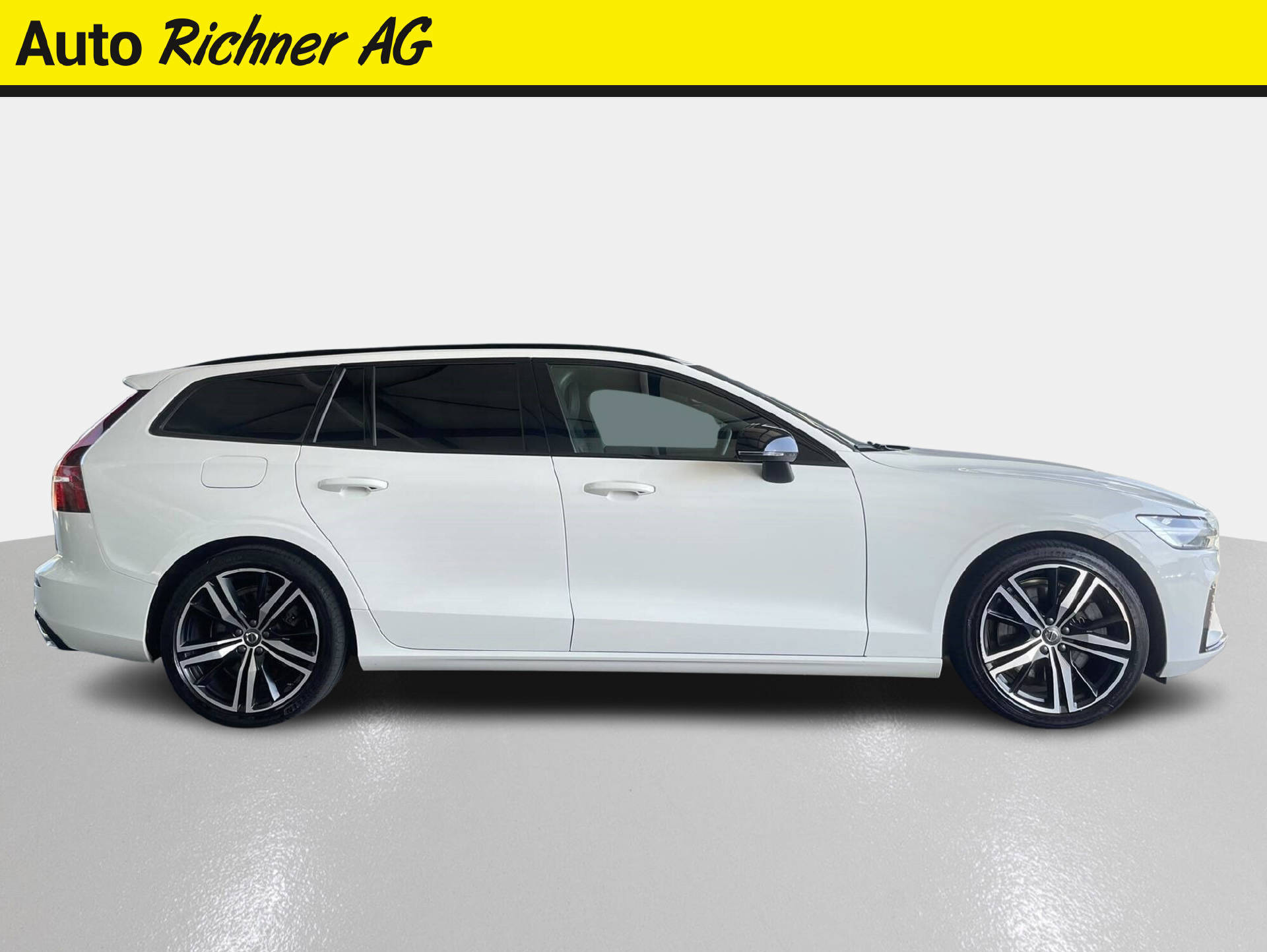 VOLVO V60 2.0 T6 TE R-Design eAWD-showroom-element-2
