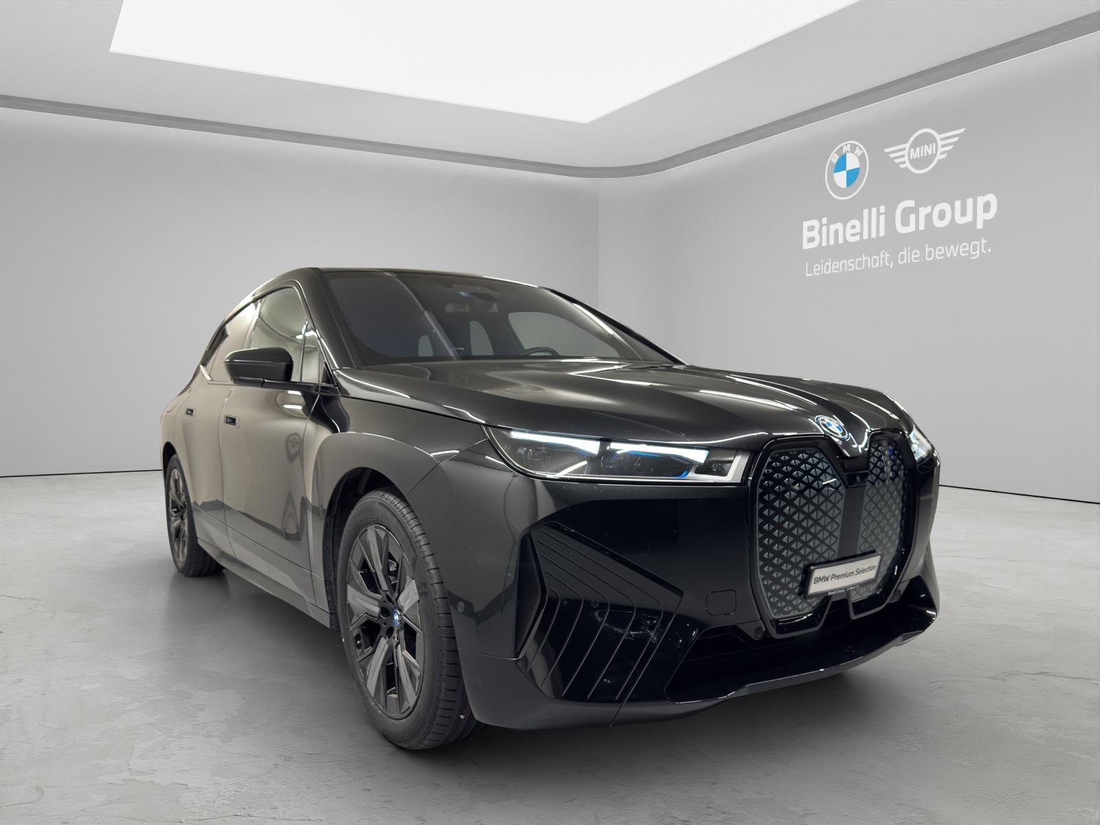 BMW iX xDrive50-image-5