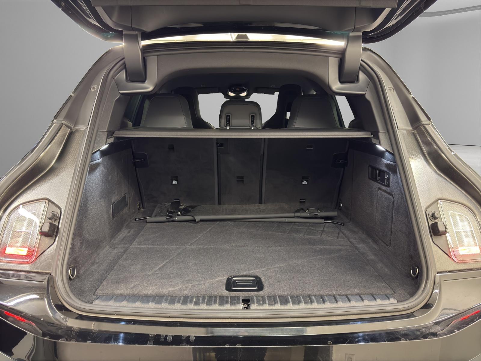 BMW iX xDrive50-image-8