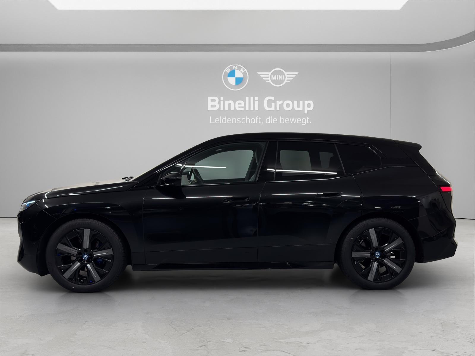 BMW iX xDrive50-showroom-element-1