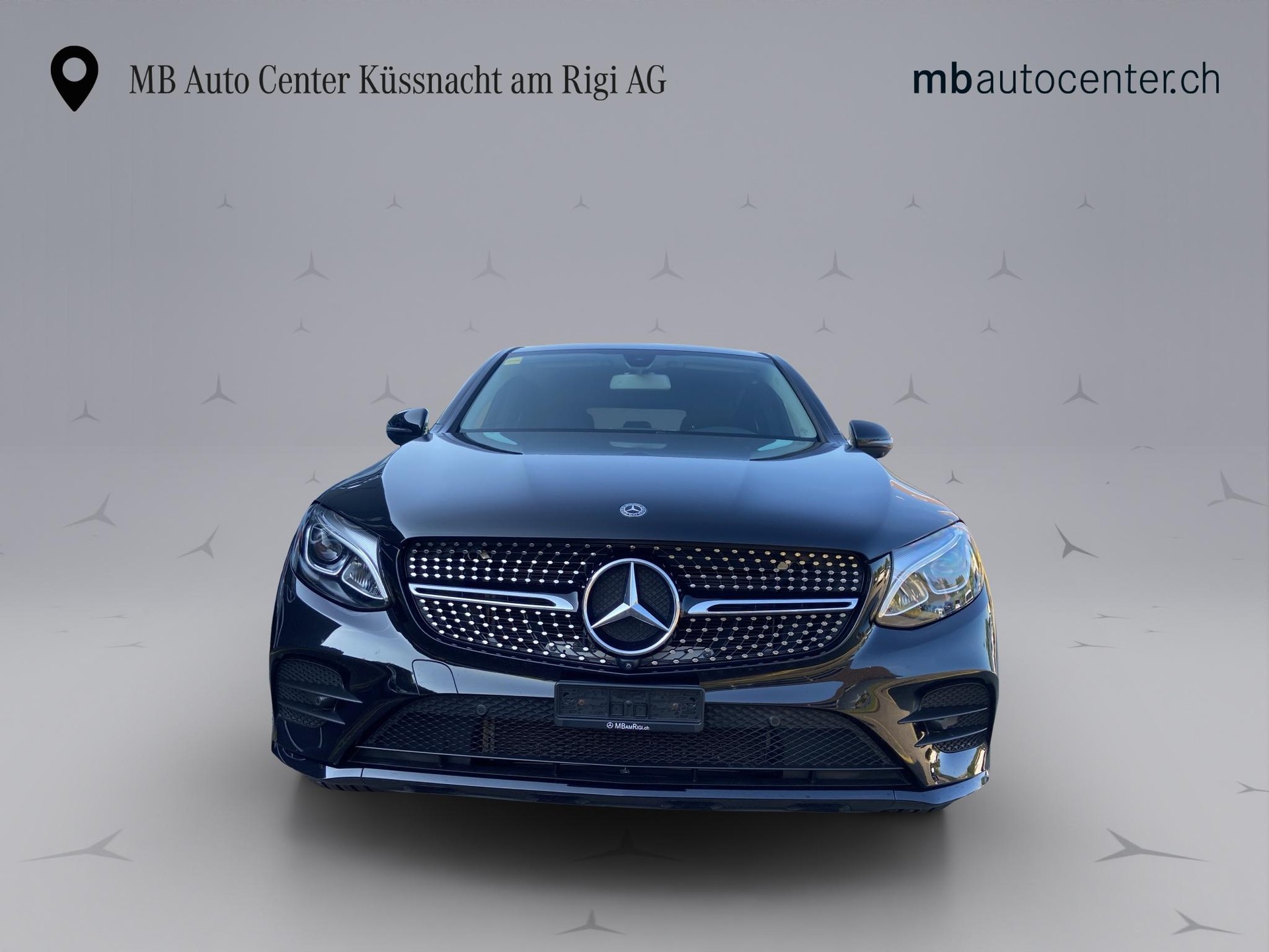 MERCEDES-BENZ GLC 250 AMG Line 4m Coupé-showroom-element-1