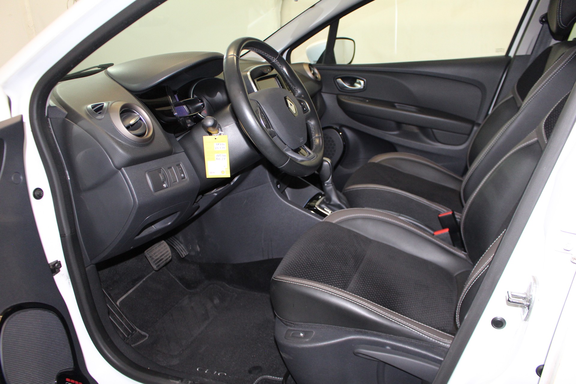 RENAULT Clio 1.2 TCe 120 Swiss Edition S/S-image-6