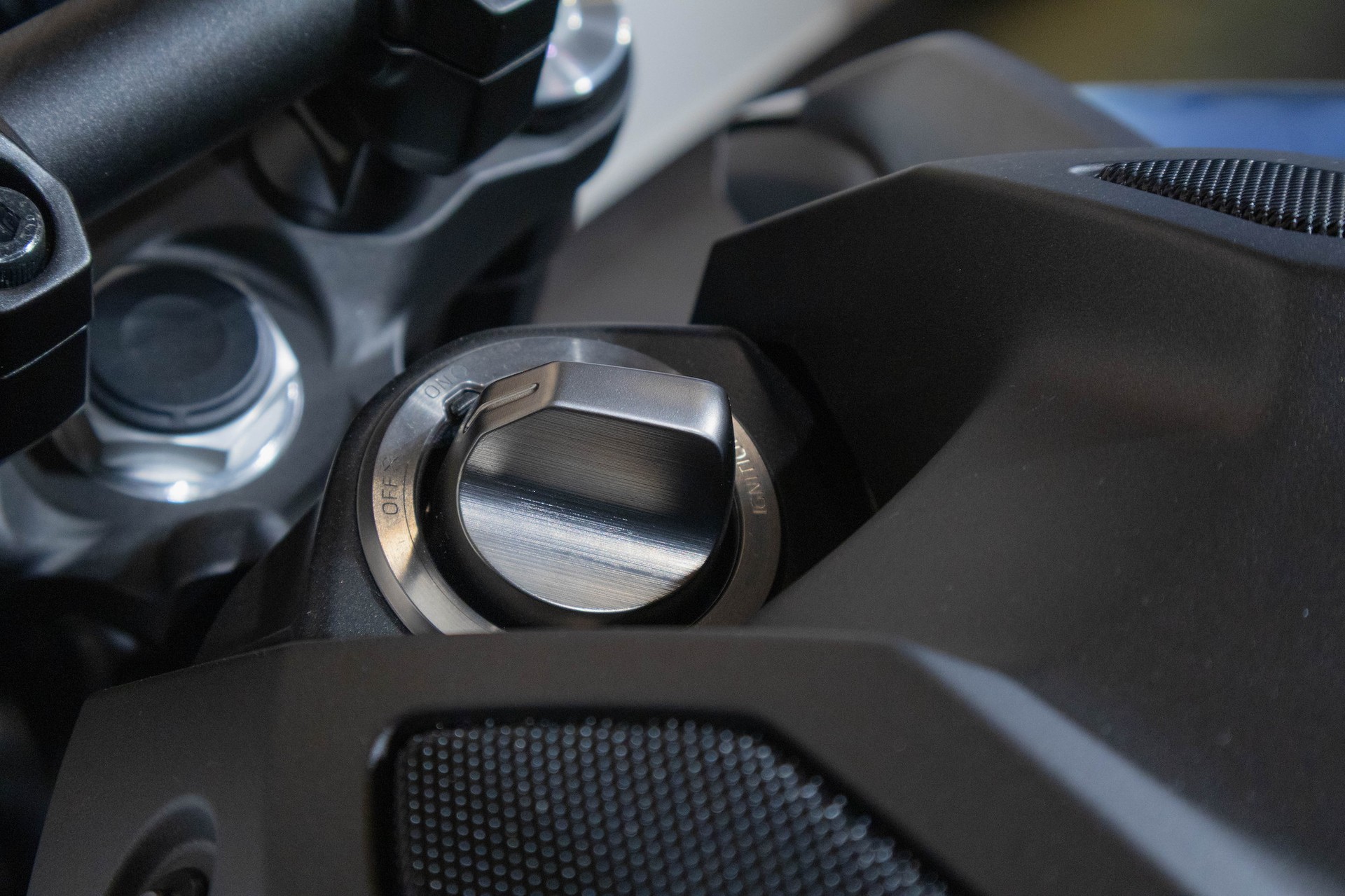 YAMAHA MT-09 Y-AMT-image-13