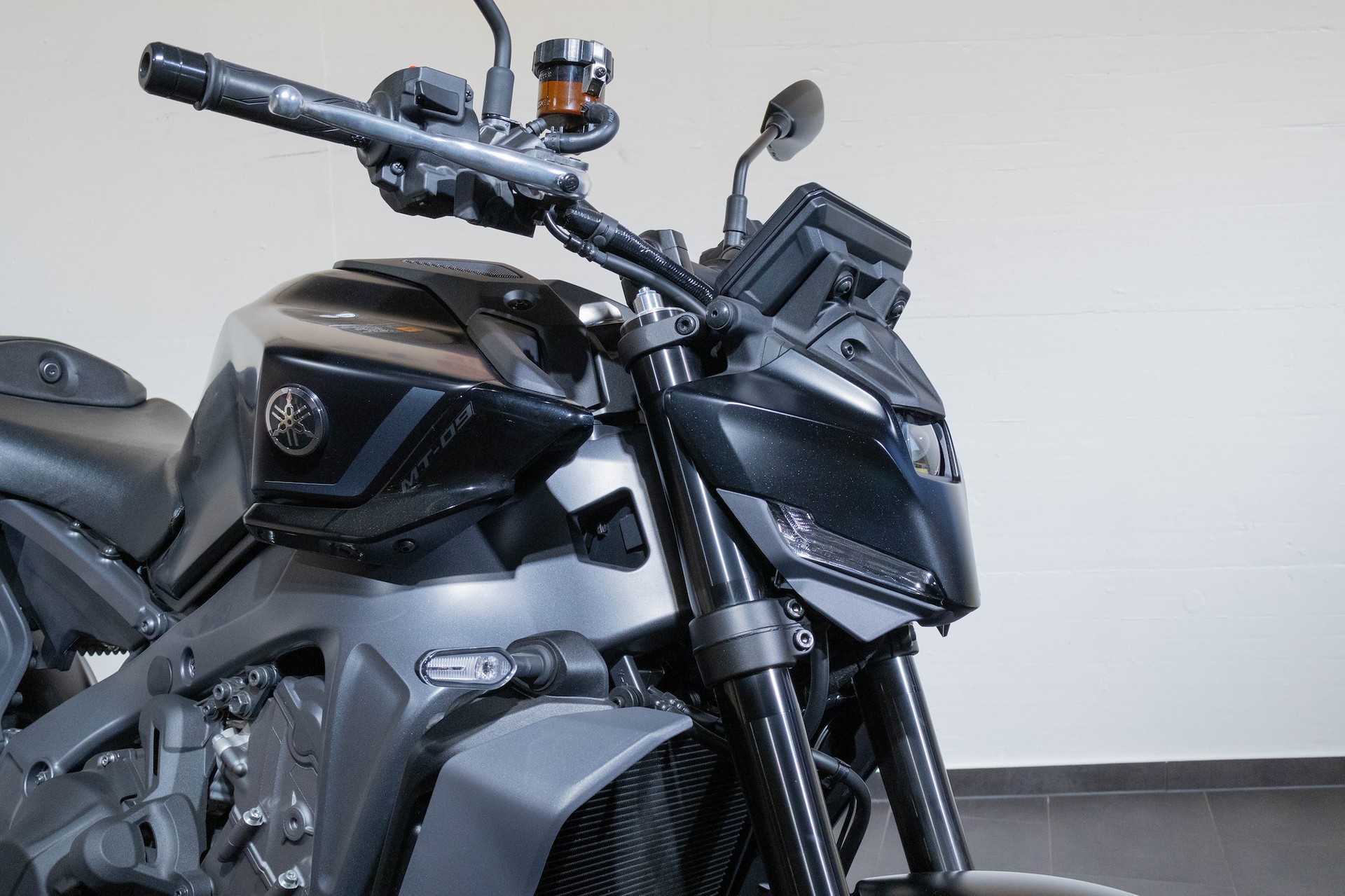 YAMAHA MT-09 Y-AMT-image-11
