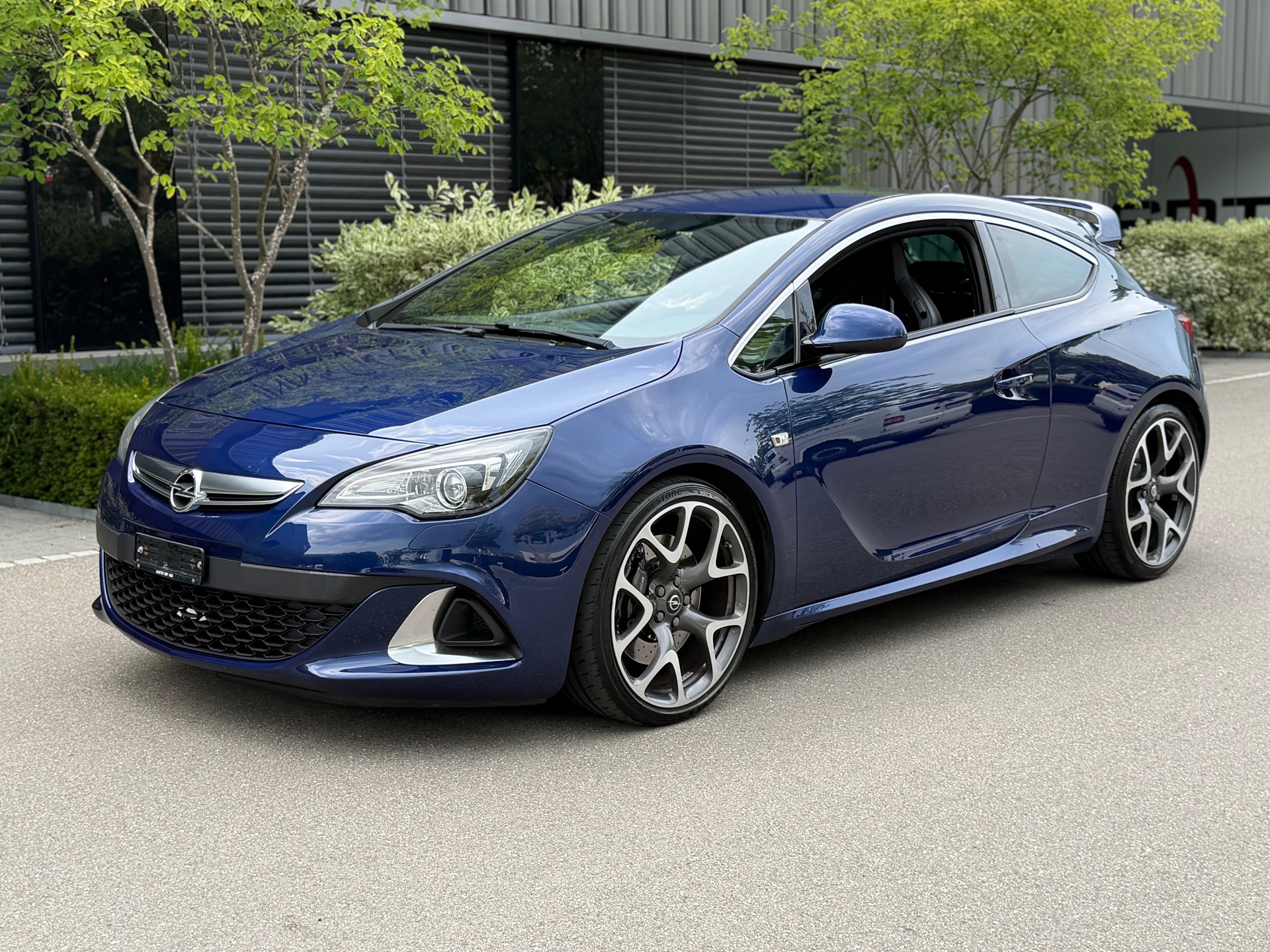 OPEL Astra GTC 2.0i 16V Turbo OPC