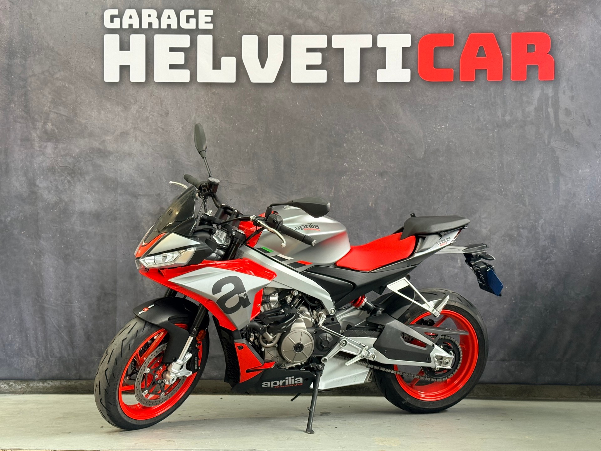 APRILIA Tuono 660