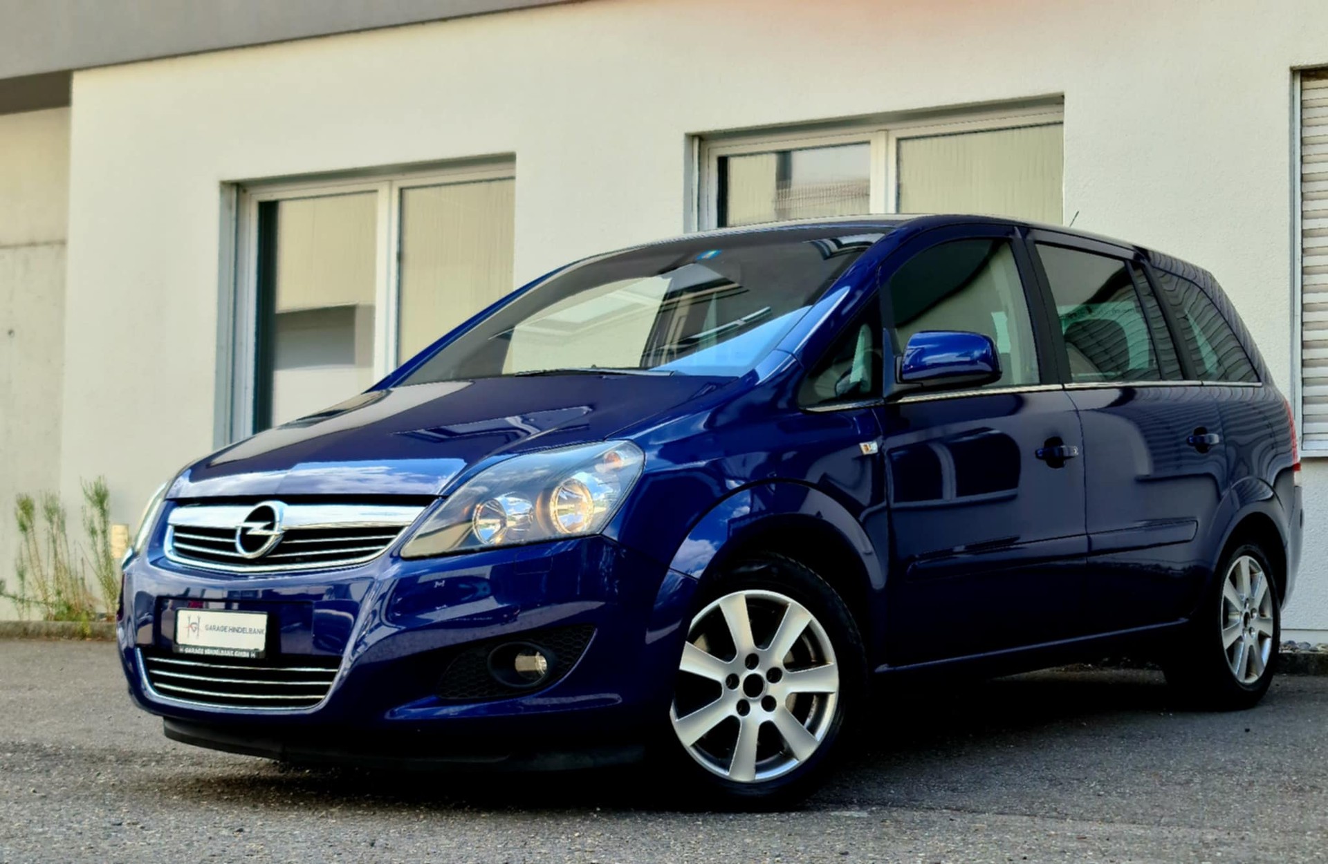 OPEL Zafira 2.0i 16V T Sport-showroom-element-1