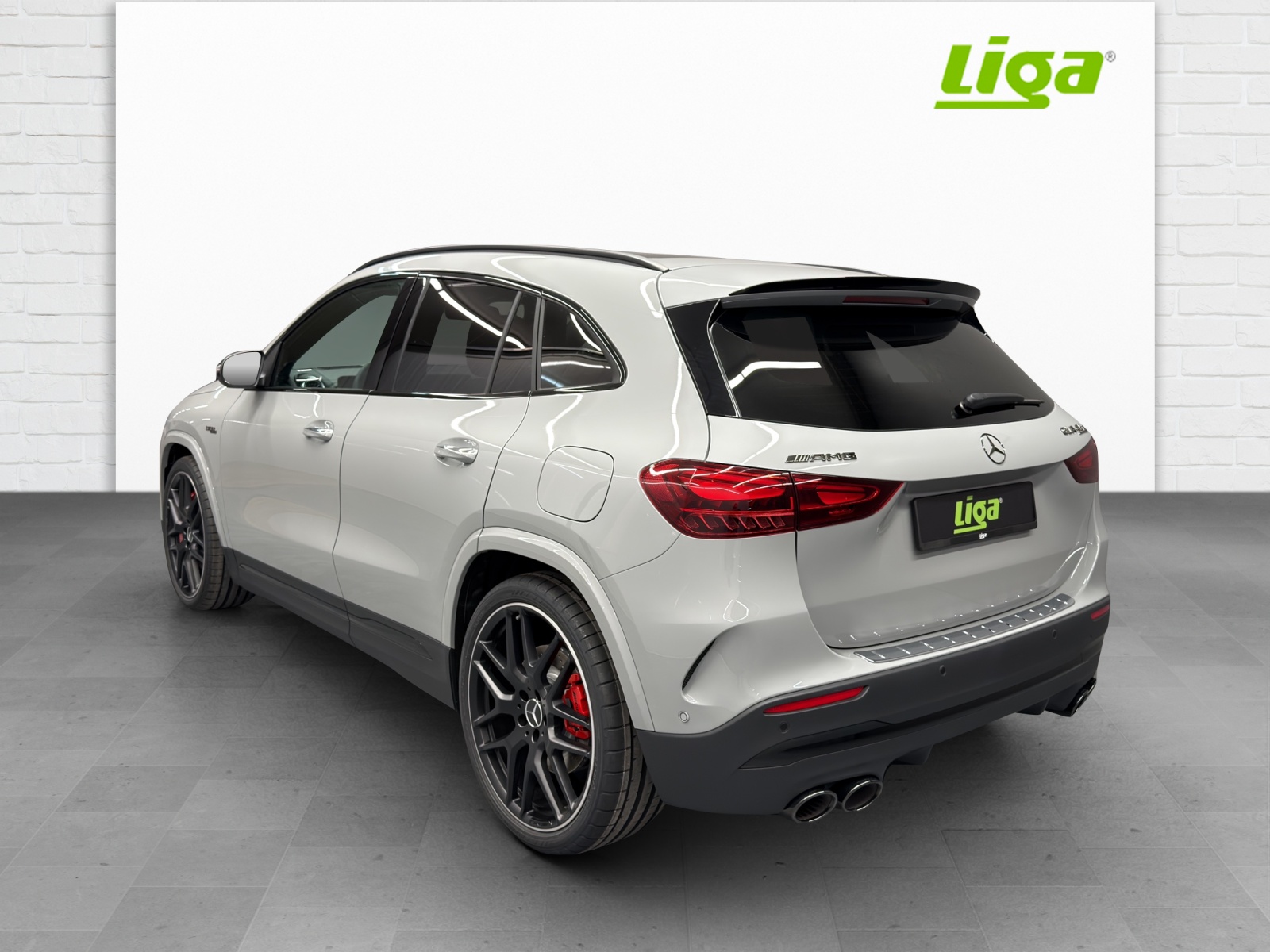 MERCEDES-BENZ AMG GLA 45 S 4Matic+-showroom-element-3