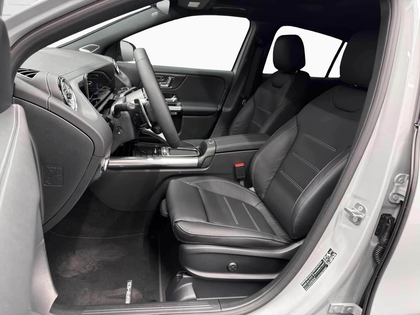 MERCEDES-BENZ AMG GLA 45 S 4Matic+-image-6