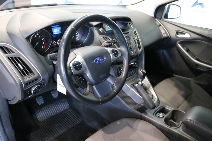 FORD Focus 1.0 SCTi Titanium-image-26