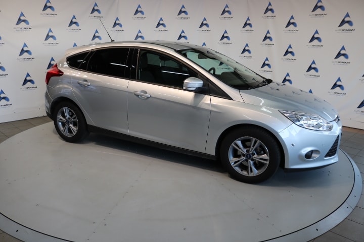 FORD Focus 1.0 SCTi Titanium-image-18