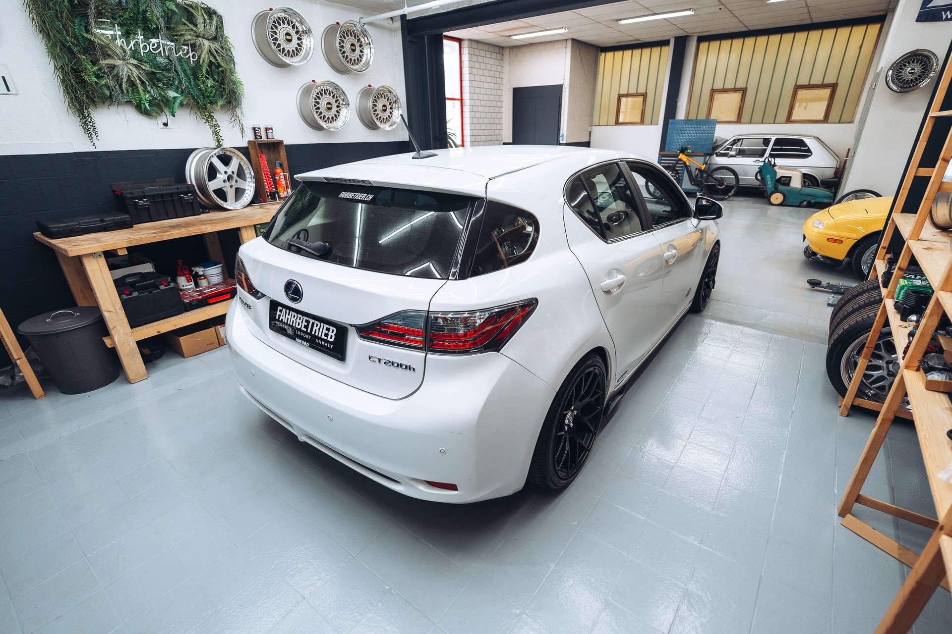 LEXUS CT 200h 1.8 excellence CVT-image-7
