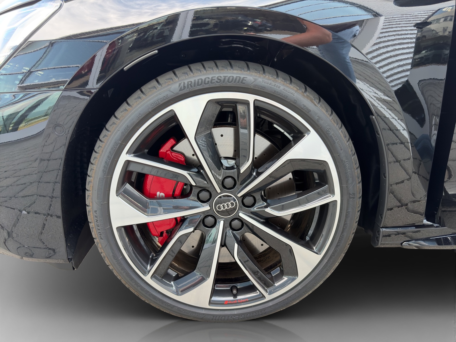 AUDI S3 Sportback TFSI quattro S-tronic-image-15