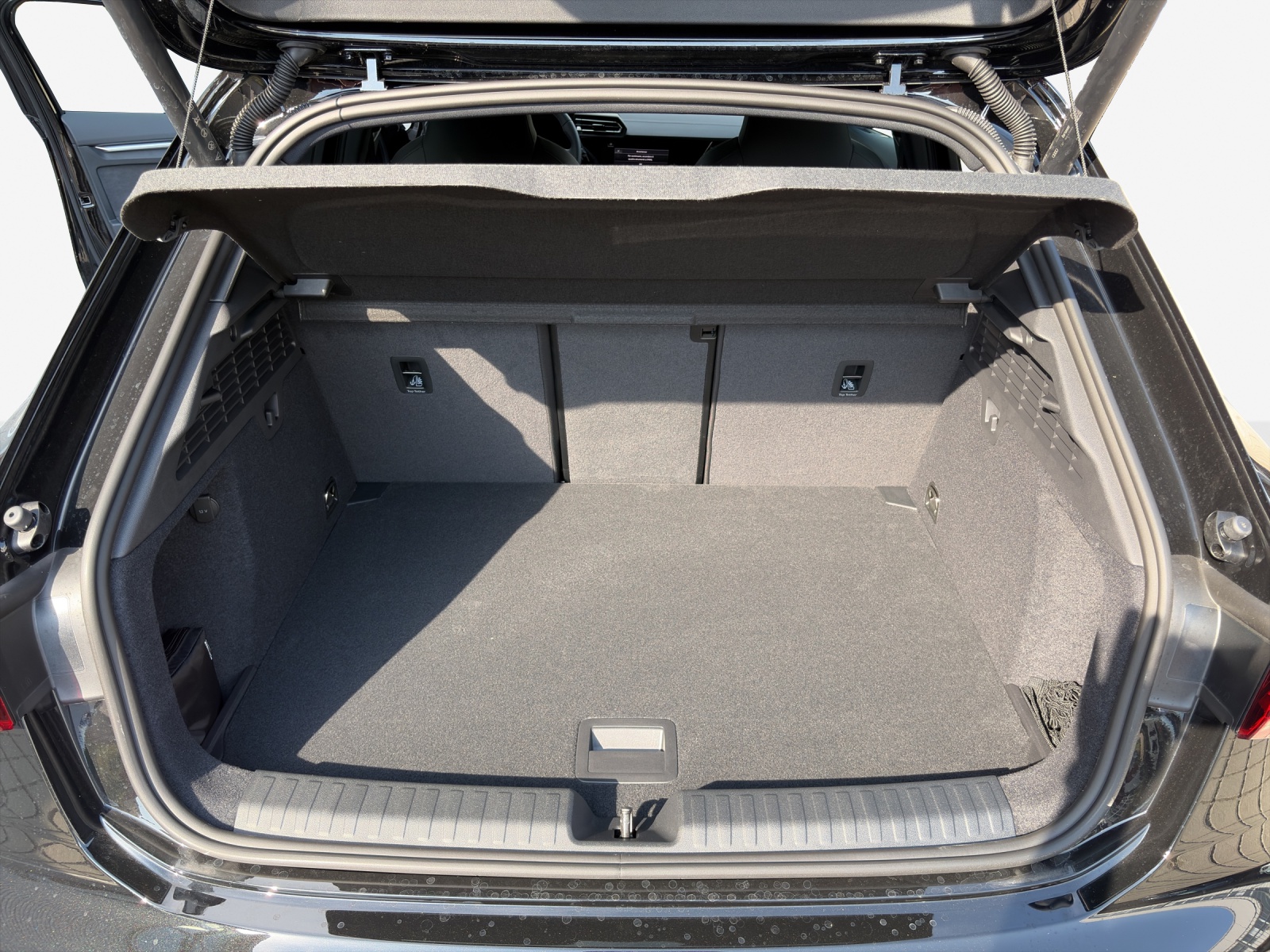 AUDI S3 Sportback TFSI quattro S-tronic-image-12