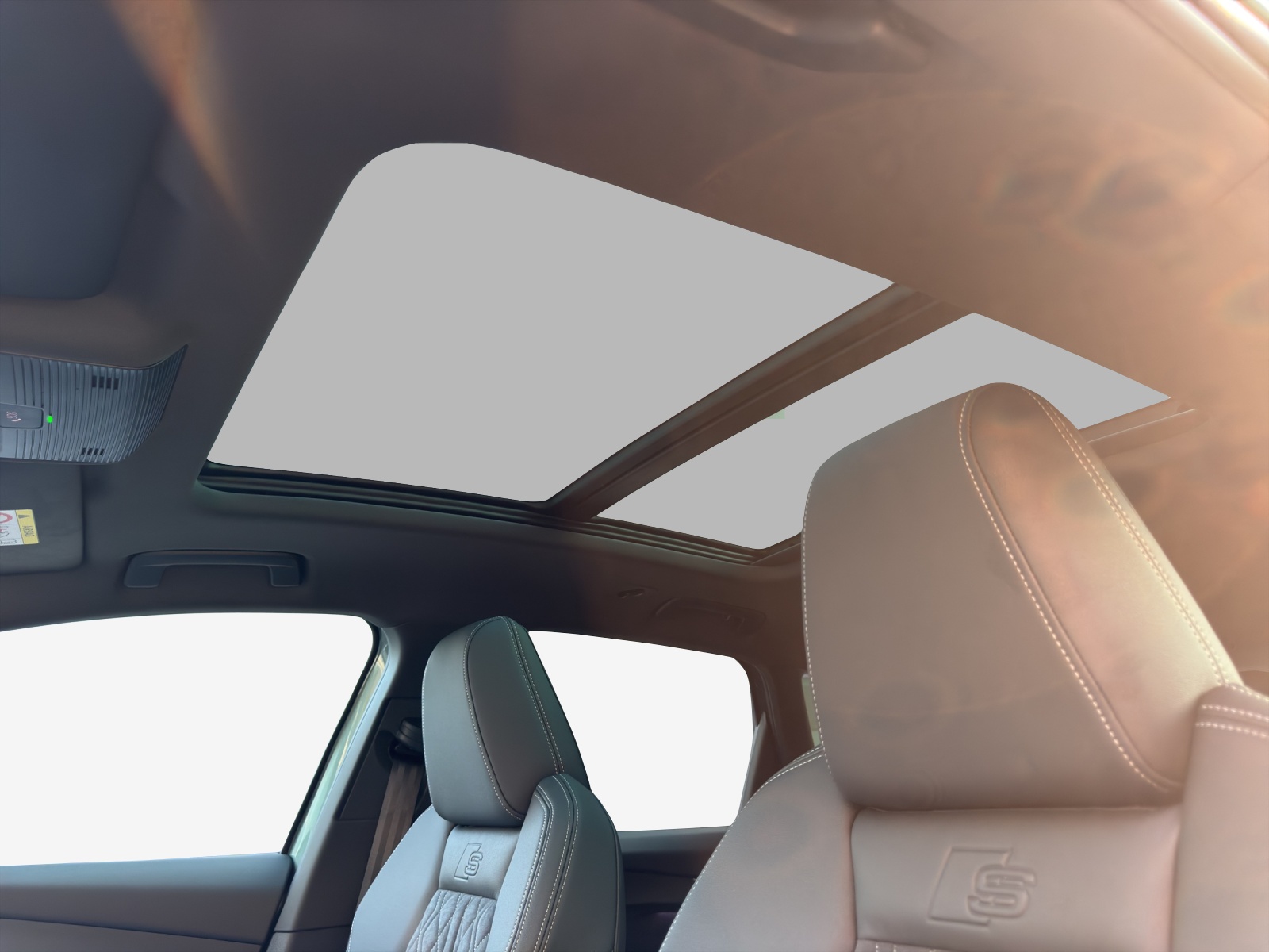 AUDI Q4 e-tron SUV quattro performance Swiss Ski-image-13
