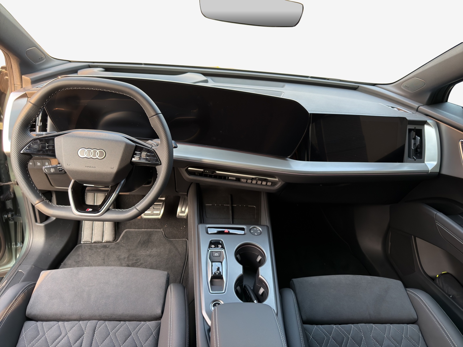 AUDI Q4 e-tron SUV quattro performance Swiss Ski-image-8