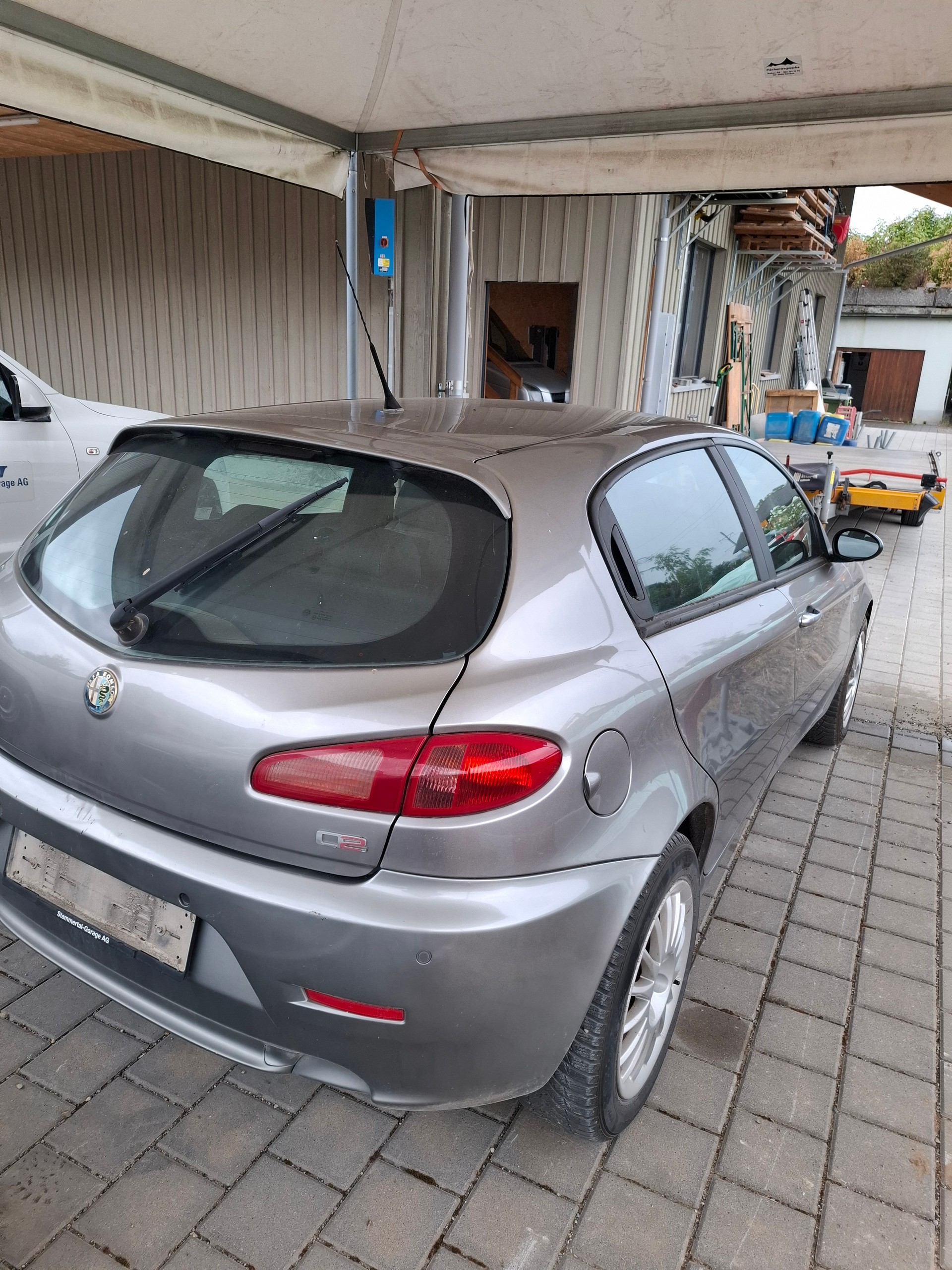 ALFA ROMEO 147 1.9 16V JTD Progression-image-2