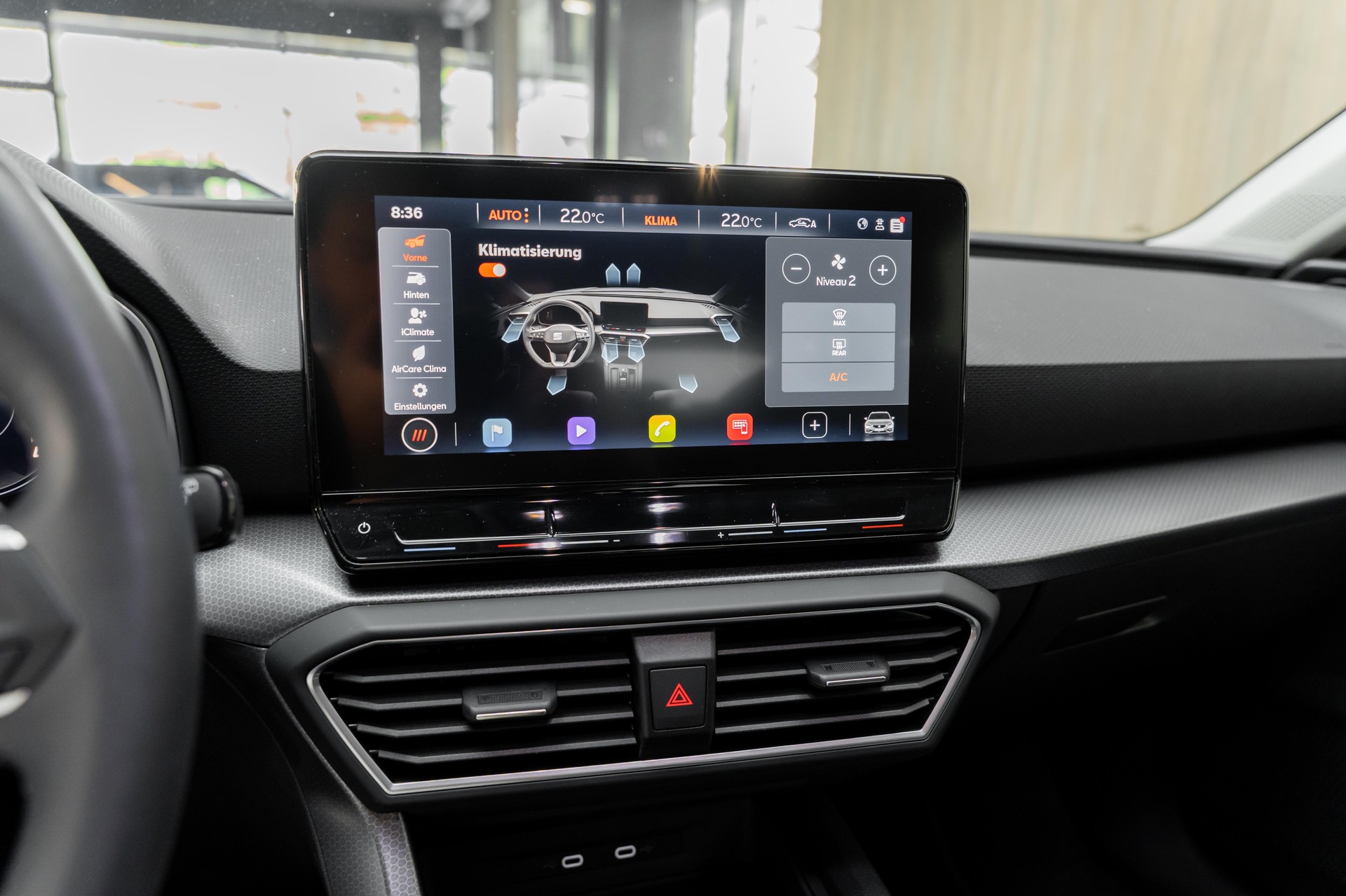 SEAT Leon 1.0 eTSI mHEV Style-image-12