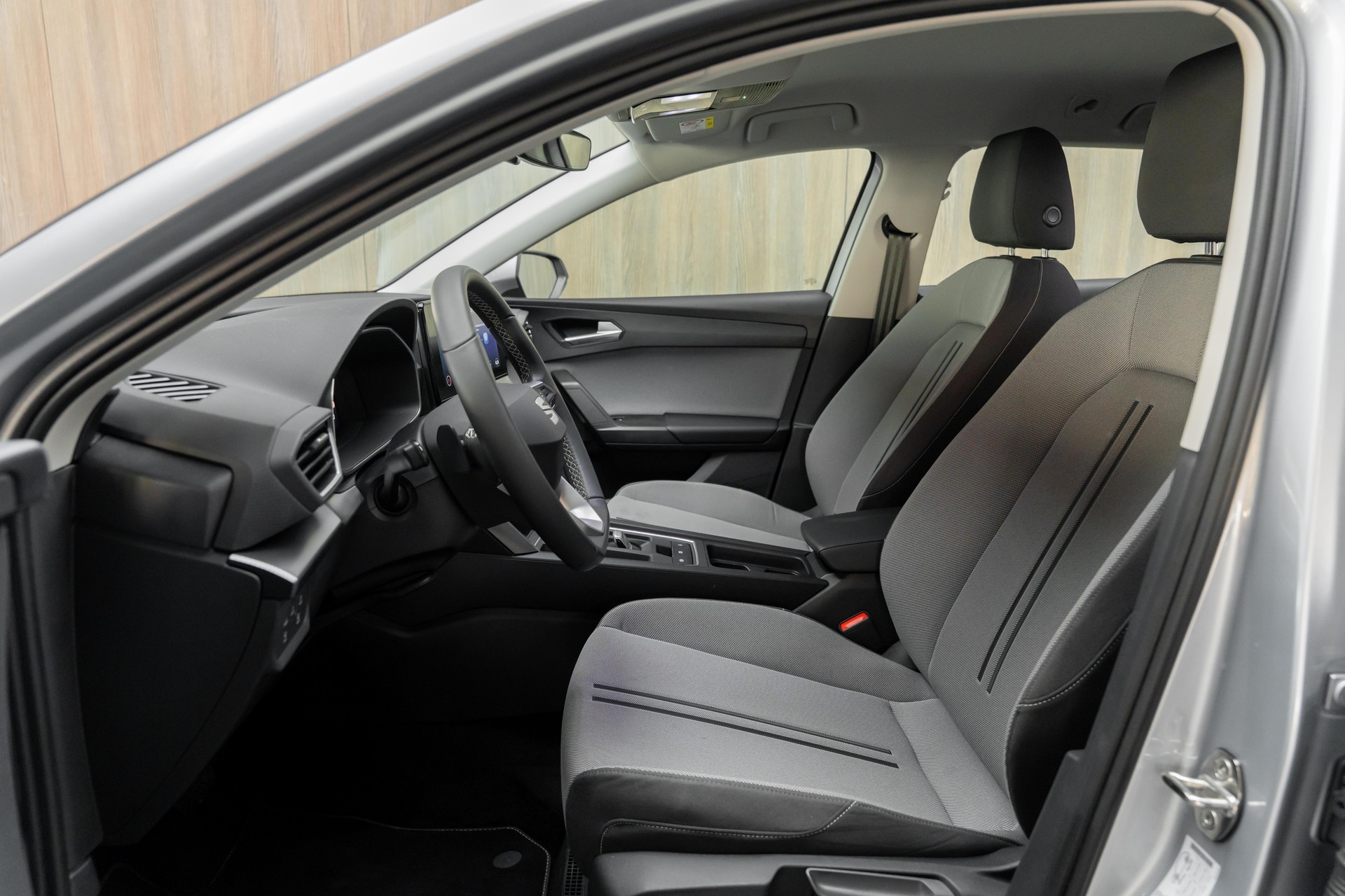 SEAT Leon 1.0 eTSI mHEV Style-image-4