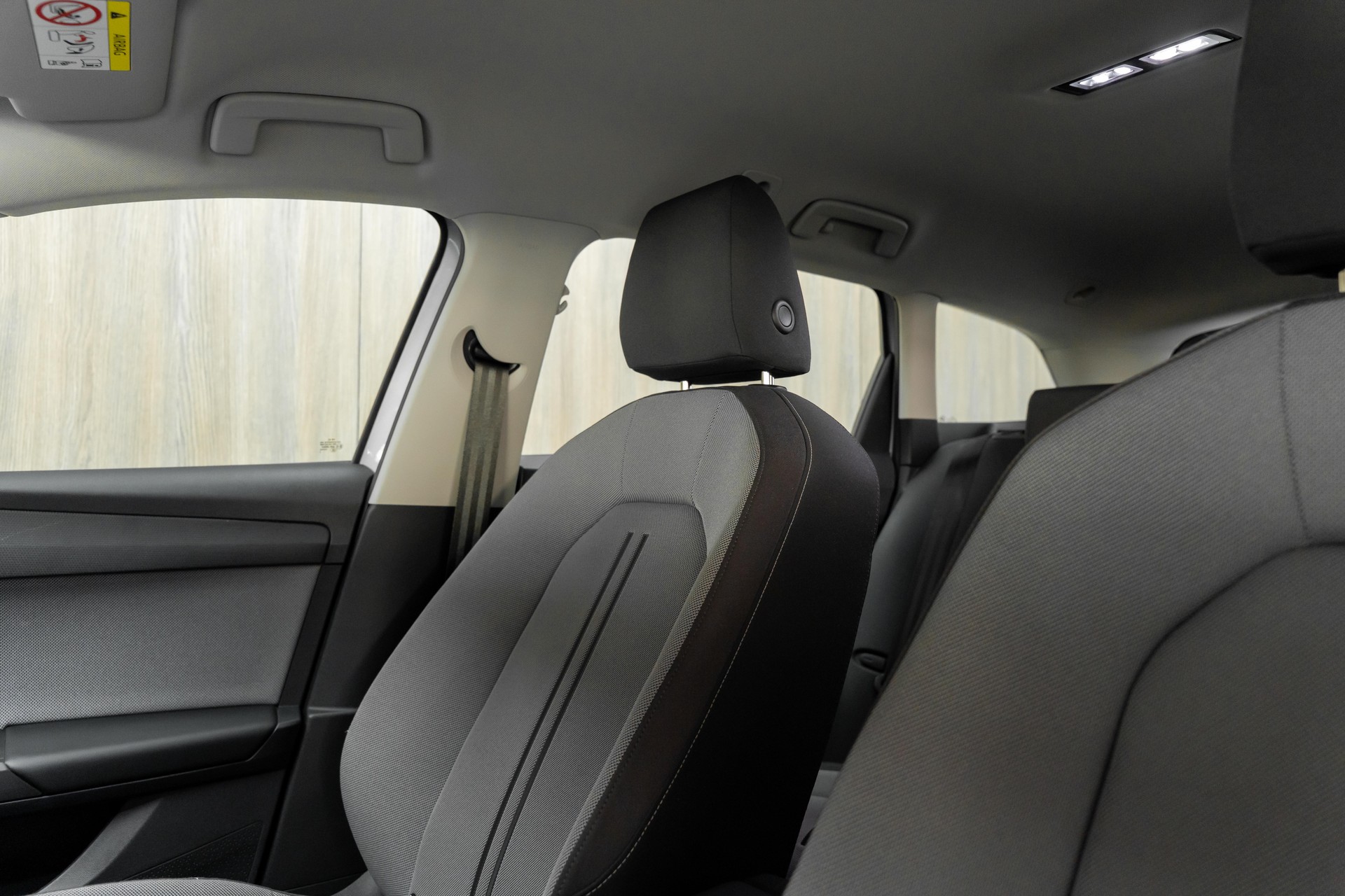 SEAT Leon 1.0 eTSI mHEV Style-image-6