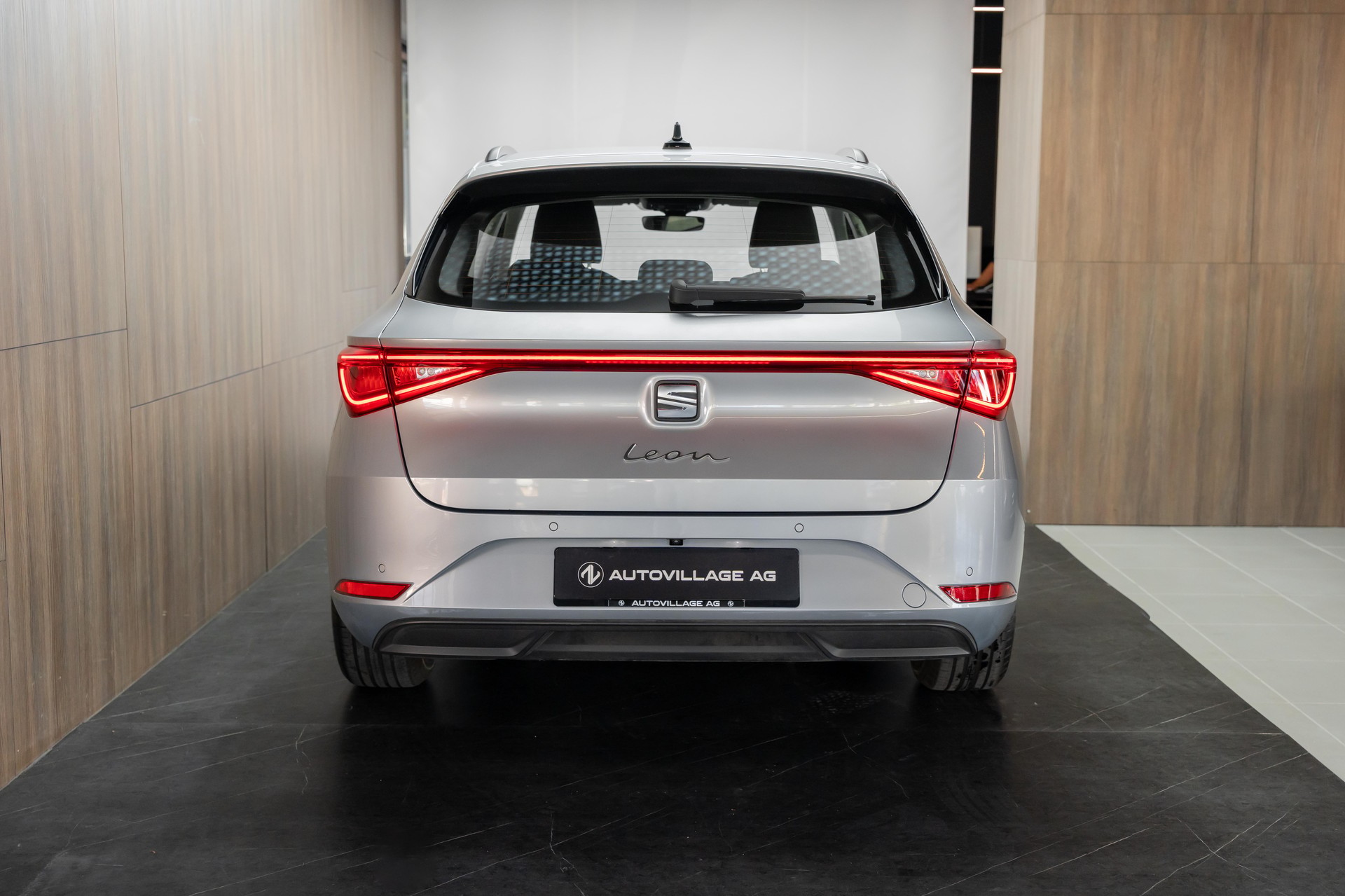 SEAT Leon 1.0 eTSI mHEV Style-image-27