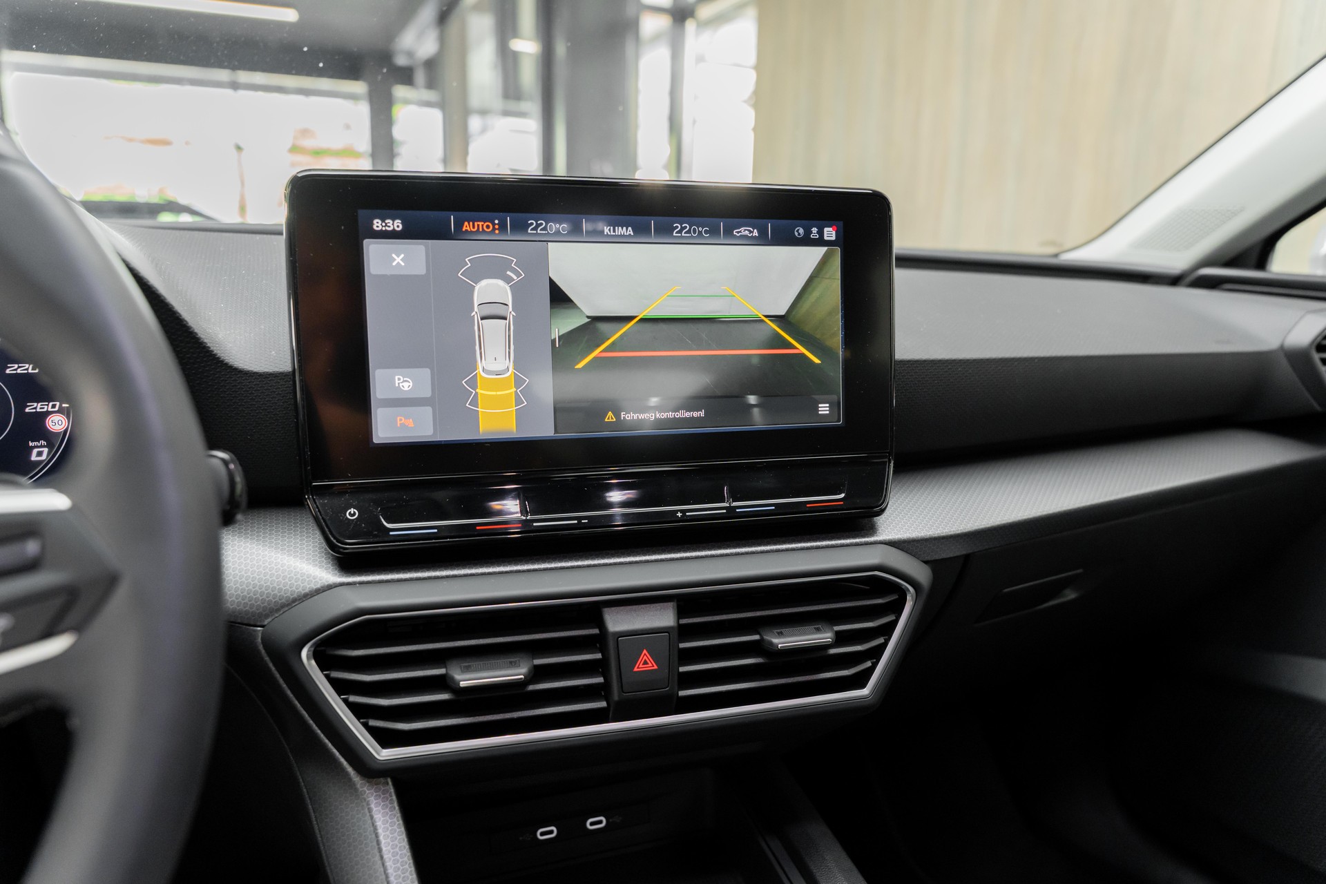 SEAT Leon 1.0 eTSI mHEV Style-image-11