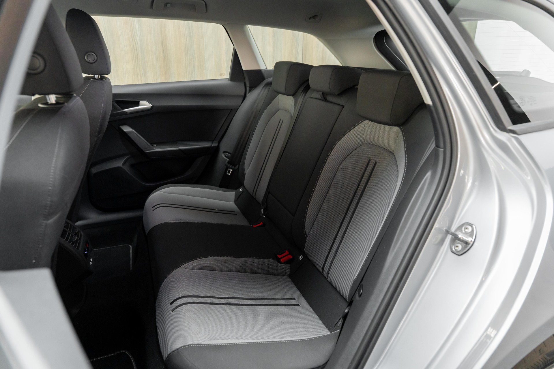 SEAT Leon 1.0 eTSI mHEV Style-image-9