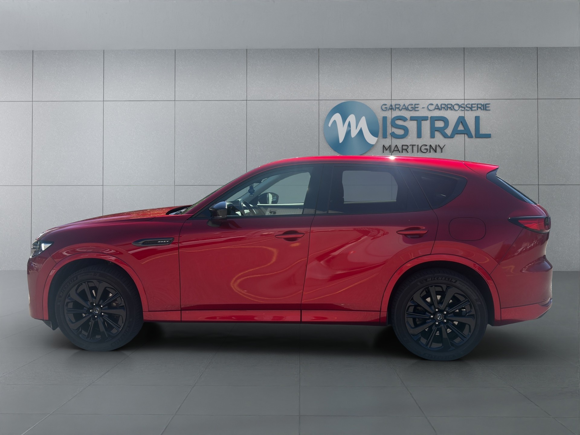 MAZDA CX-60 2.5 PHEV Homura-showroom-element-1