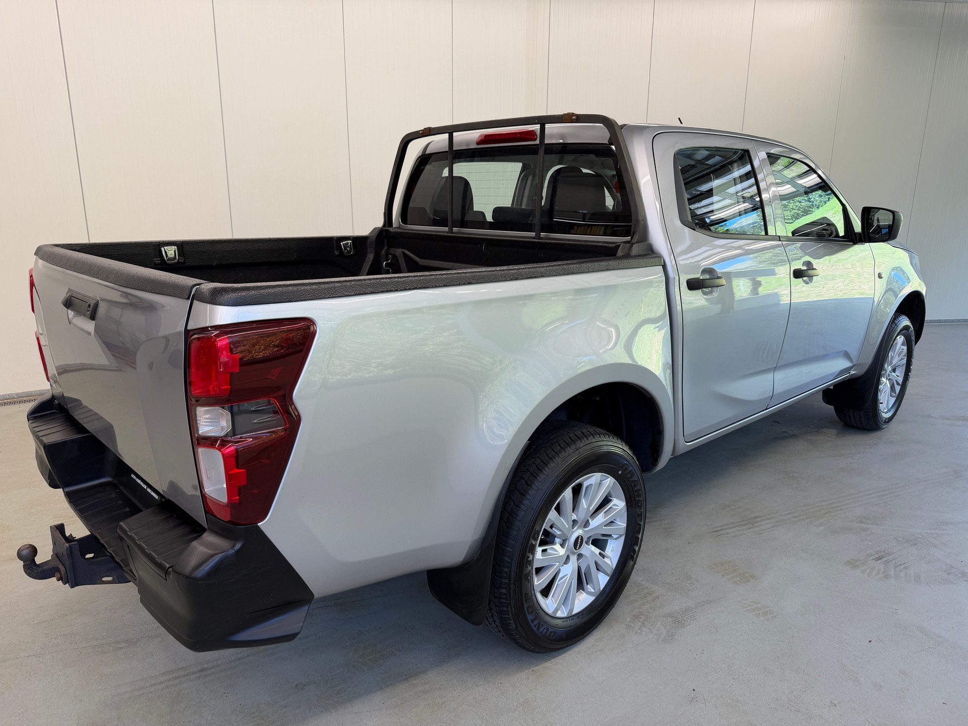 ISUZU D-MAX 1.9 CrewCab N60F 4x4 AT-showroom-element-3