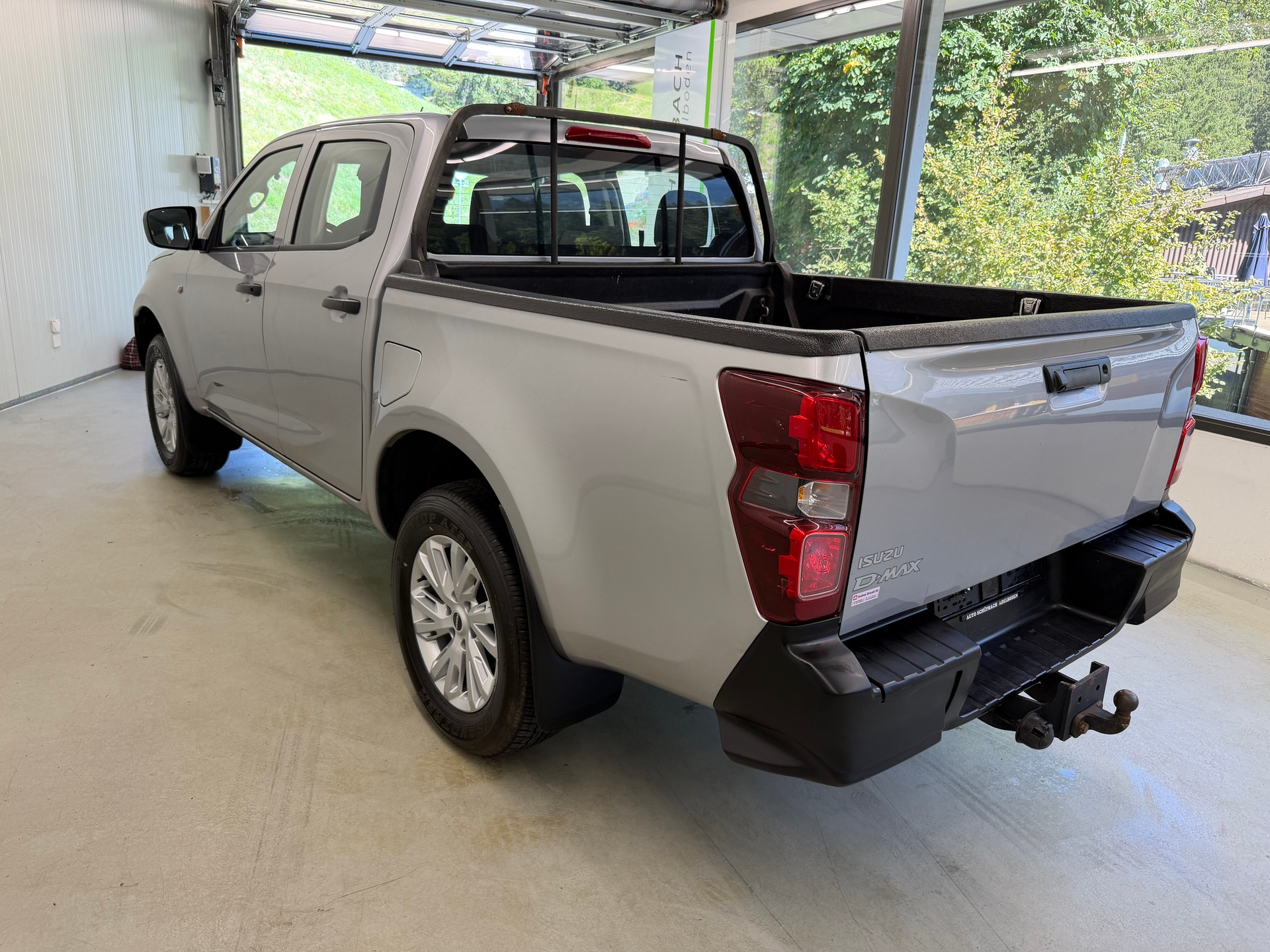 ISUZU D-MAX 1.9 CrewCab N60F 4x4 AT-image-6