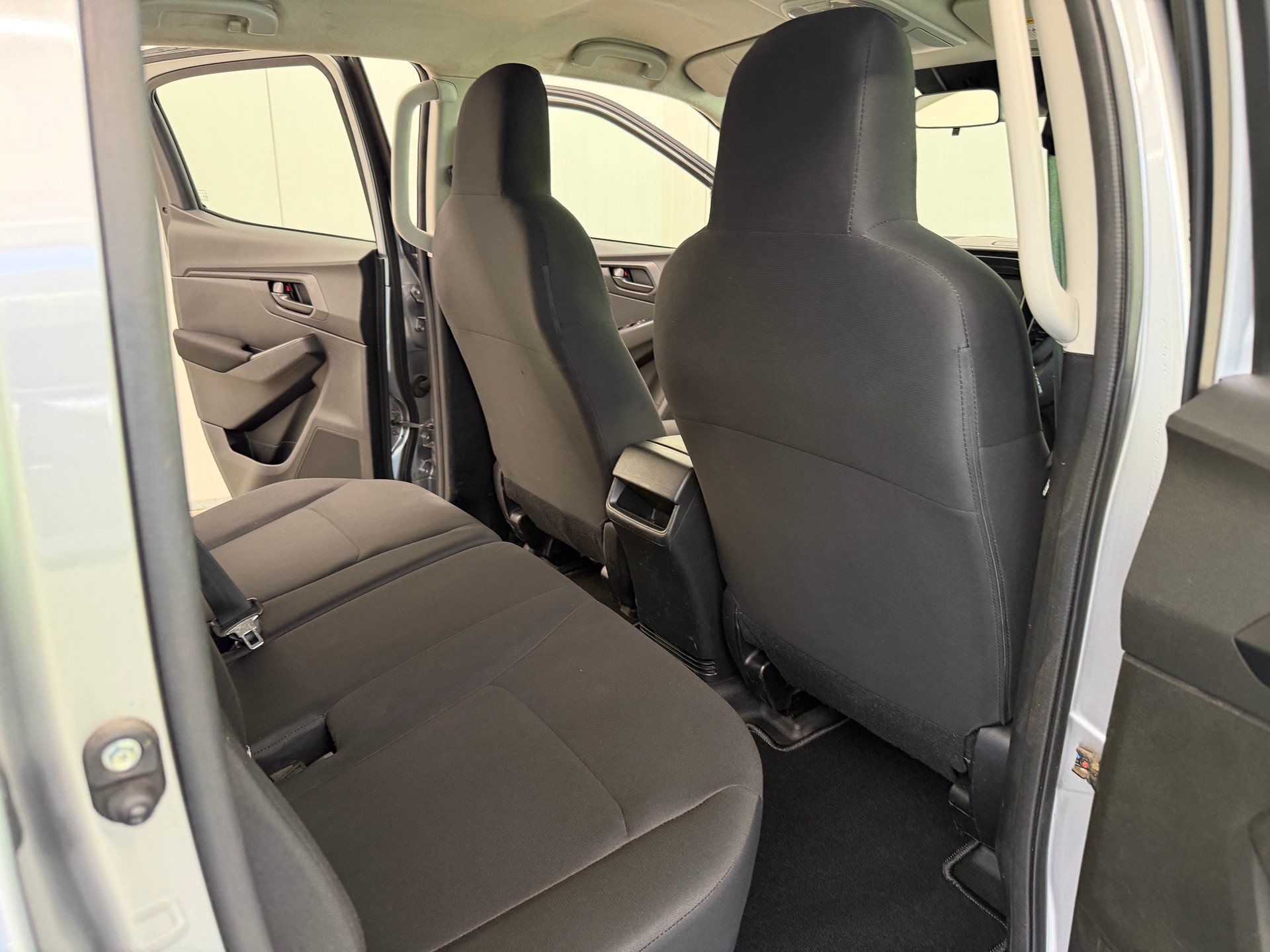 ISUZU D-MAX 1.9 CrewCab N60F 4x4 AT-image-15