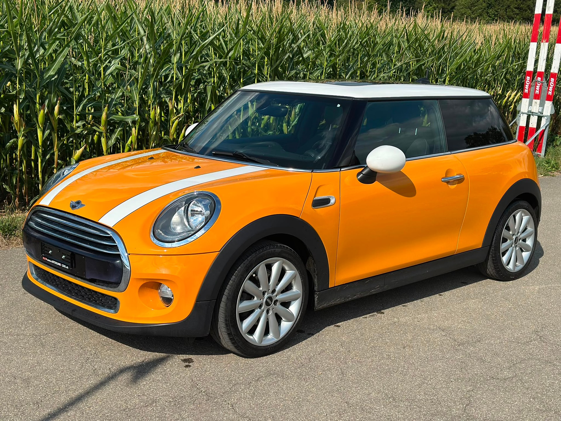 MINI Cooper Steptronic-showroom-element-1