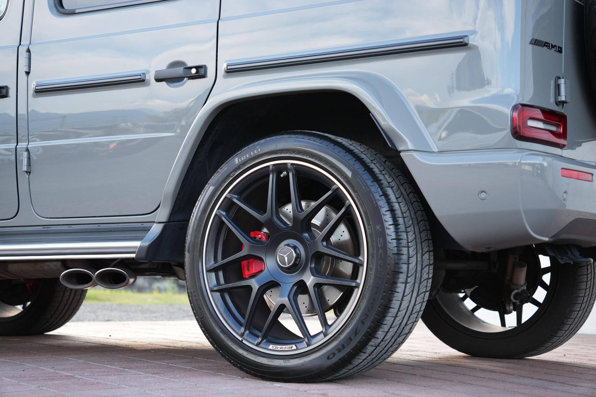 MERCEDES-BENZ G 63 AMG Speedshift Plus G-Tronic G-MANUFAKTUR-showroom-element-3