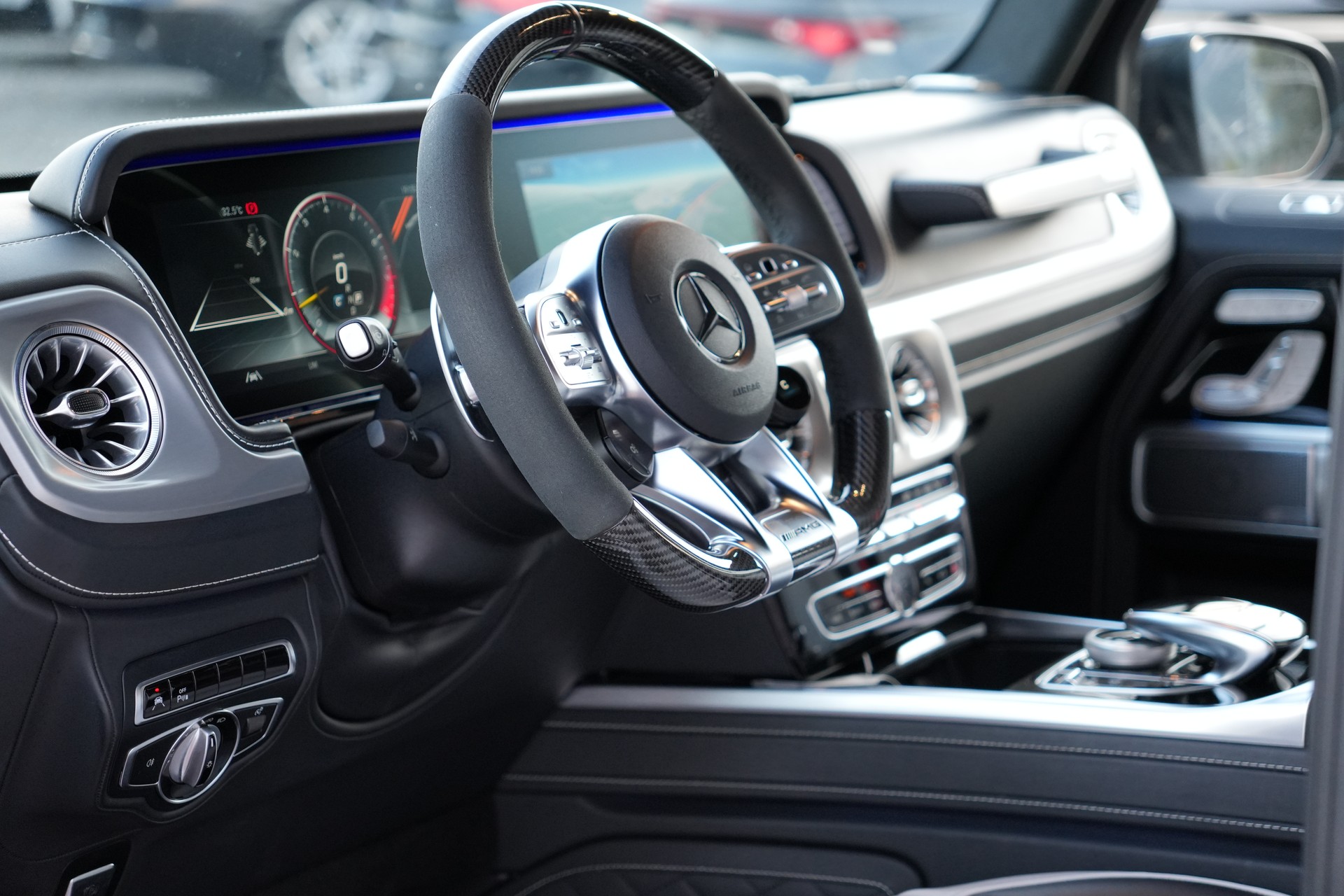 MERCEDES-BENZ G 63 AMG Speedshift Plus G-Tronic G-MANUFAKTUR-image-17