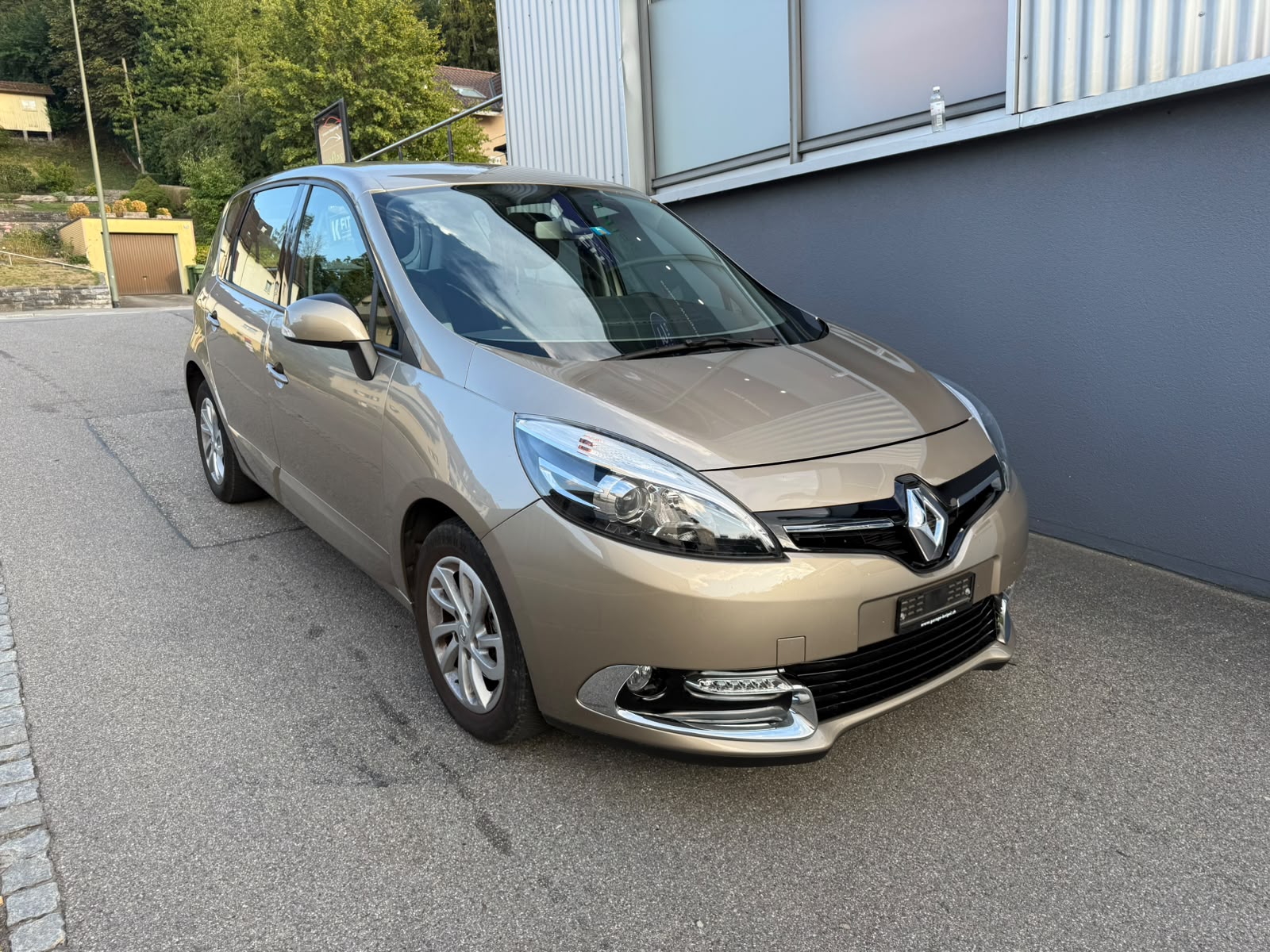 RENAULT Scénic 1.5 dCi Dynamique EDC