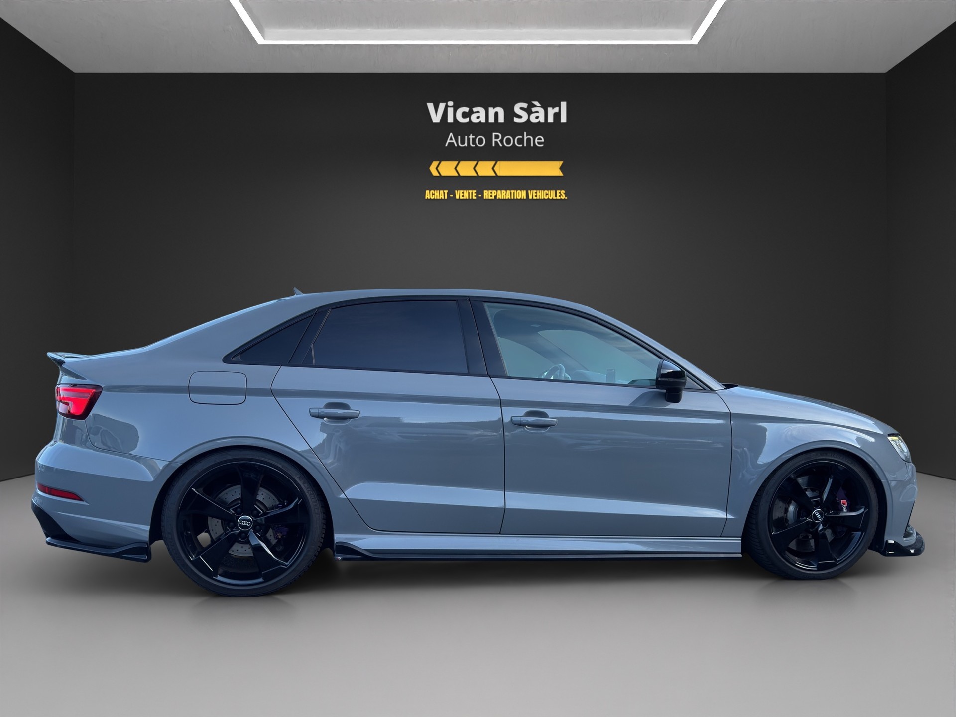 AUDI RS3 Limousine 2.5 TSI quattro S-tronic-image-4