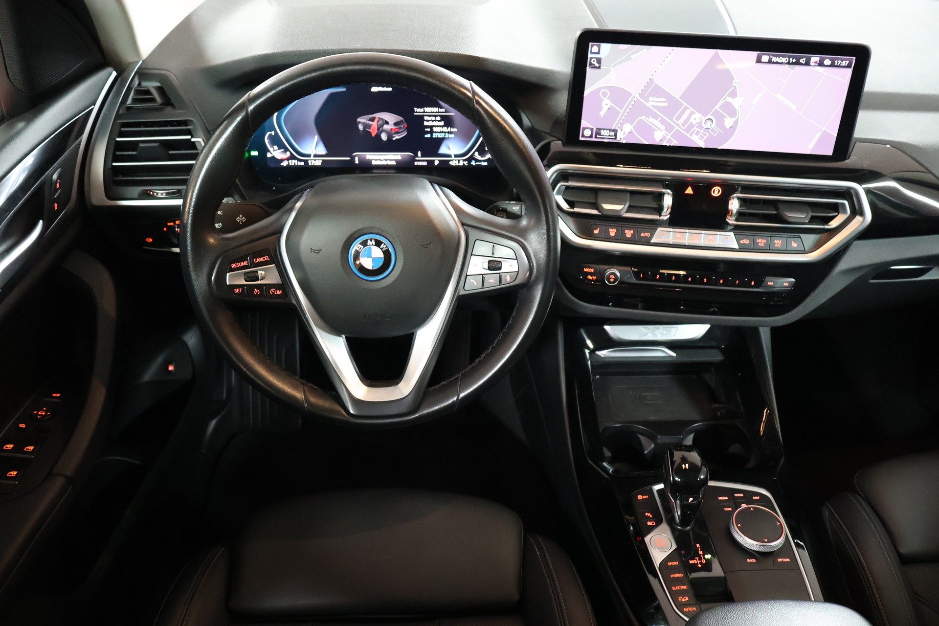 BMW X3 xDrive 30e-image-7