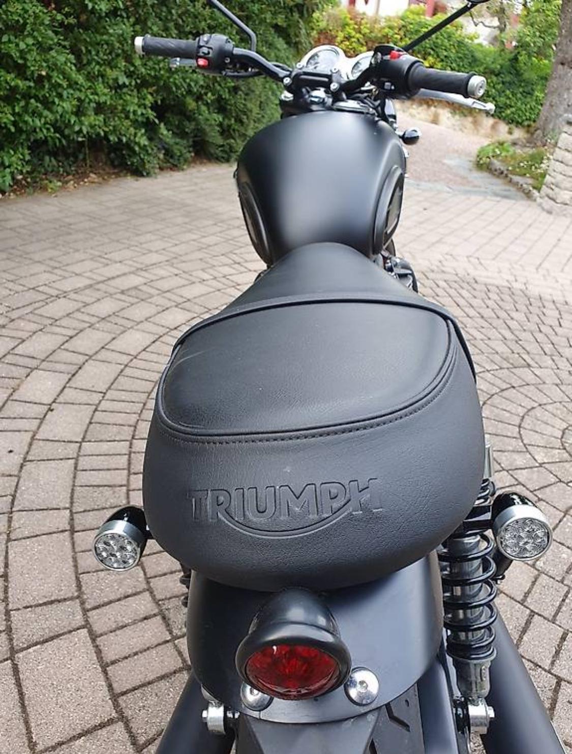 TRIUMPH Bonneville 900 T 100 Black ABS-image-1