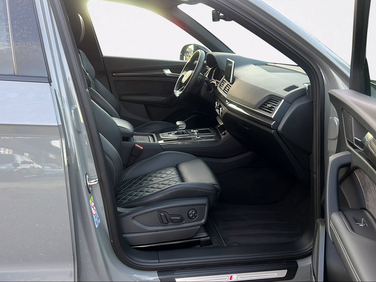 AUDI Q5 2.0 TFSI sport quattro S-tronic-image-6