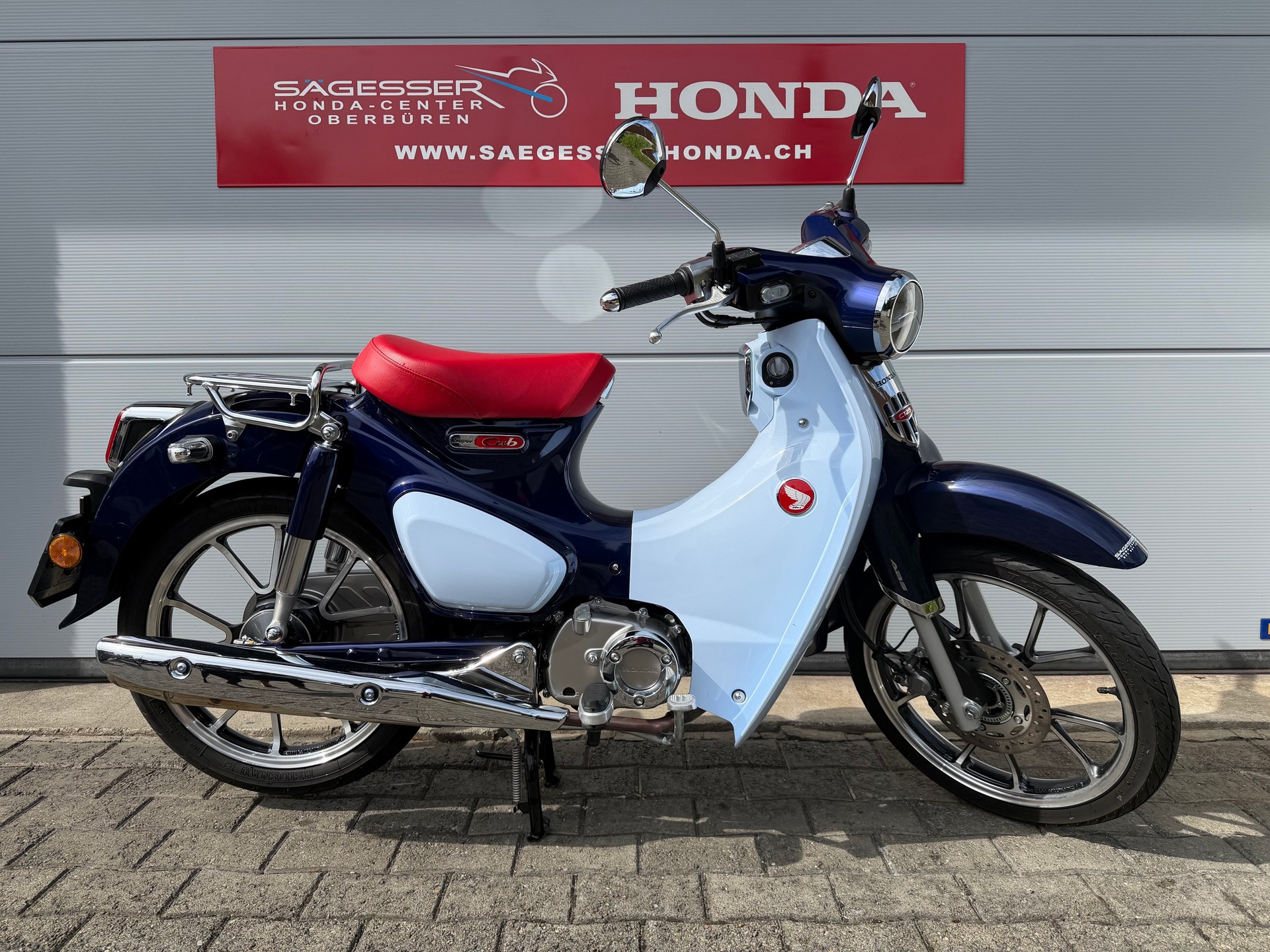 HONDA C 125 Super Cub