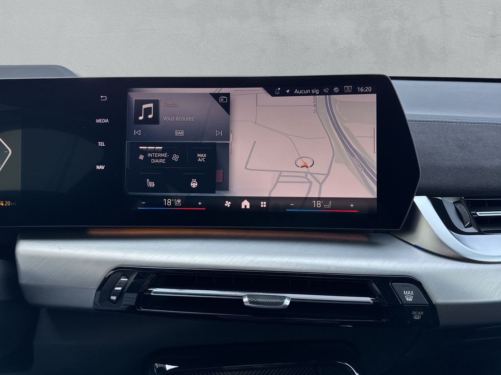 BMW iX1 xDrive 30 Edition M Sport-image-18