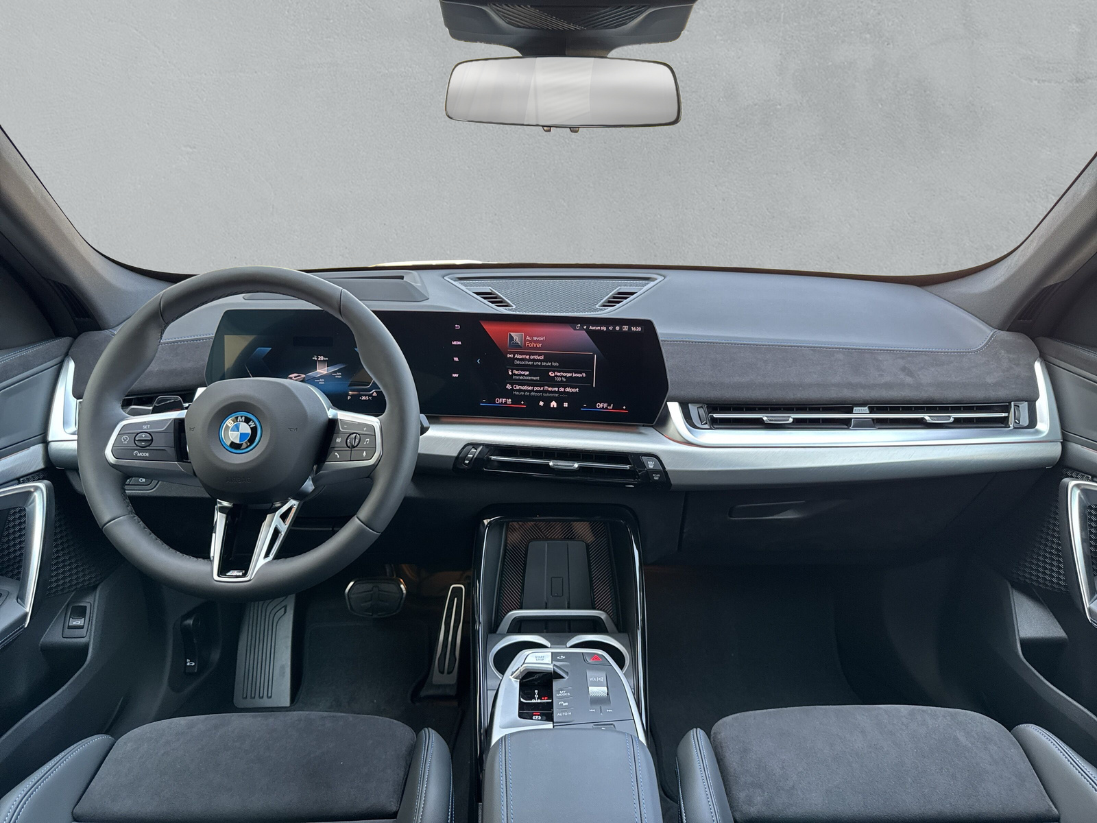 BMW iX1 xDrive 30 Edition M Sport-image-16