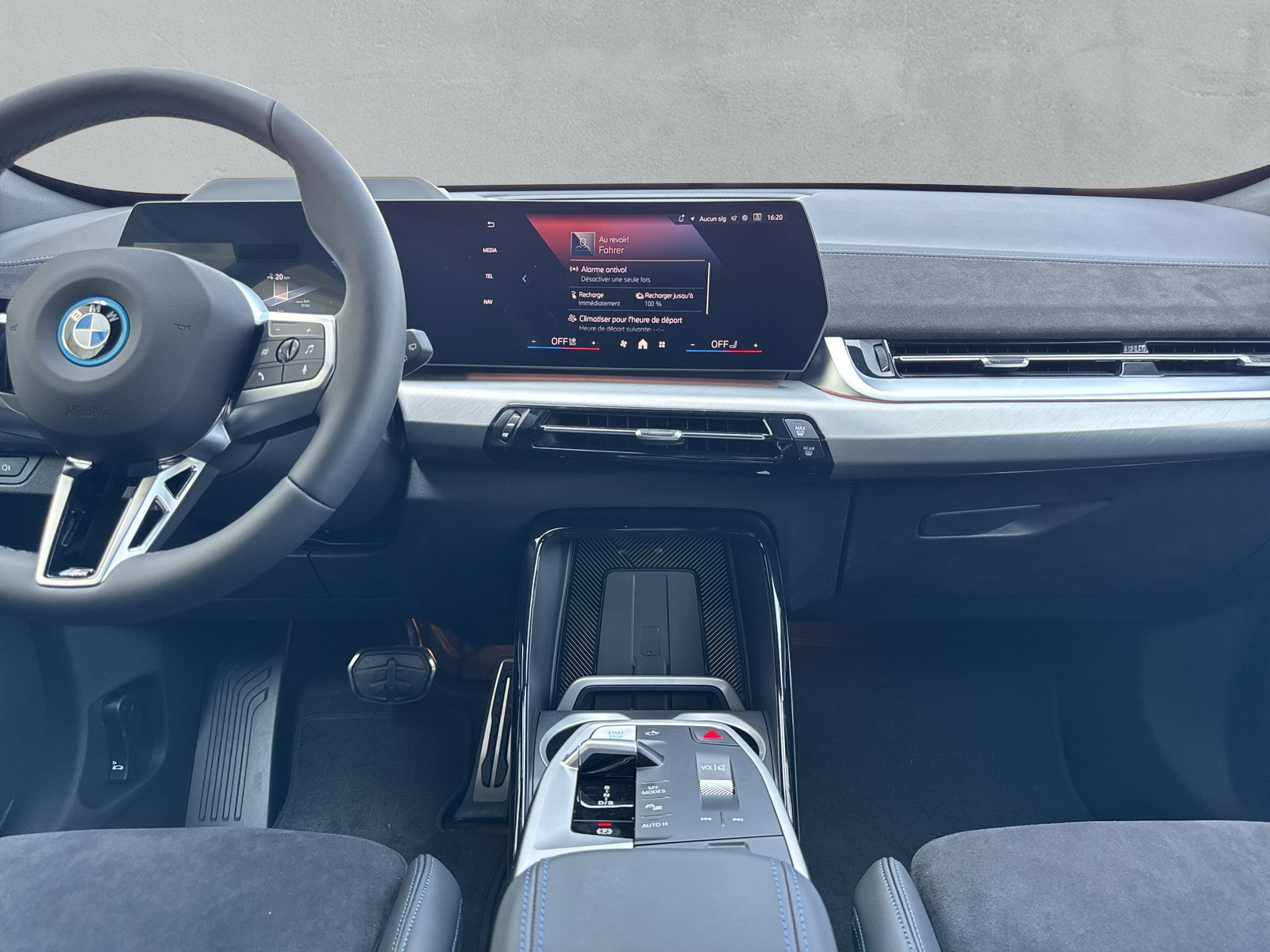 BMW iX1 xDrive 30 Edition M Sport-image-17