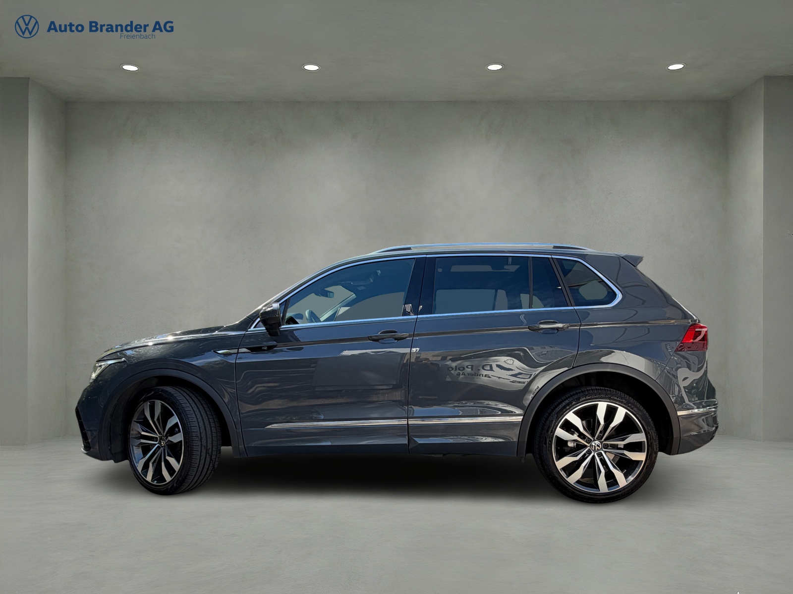 VW Tiguan 2.0TSI R-Line 4Motion DSG-showroom-element-2