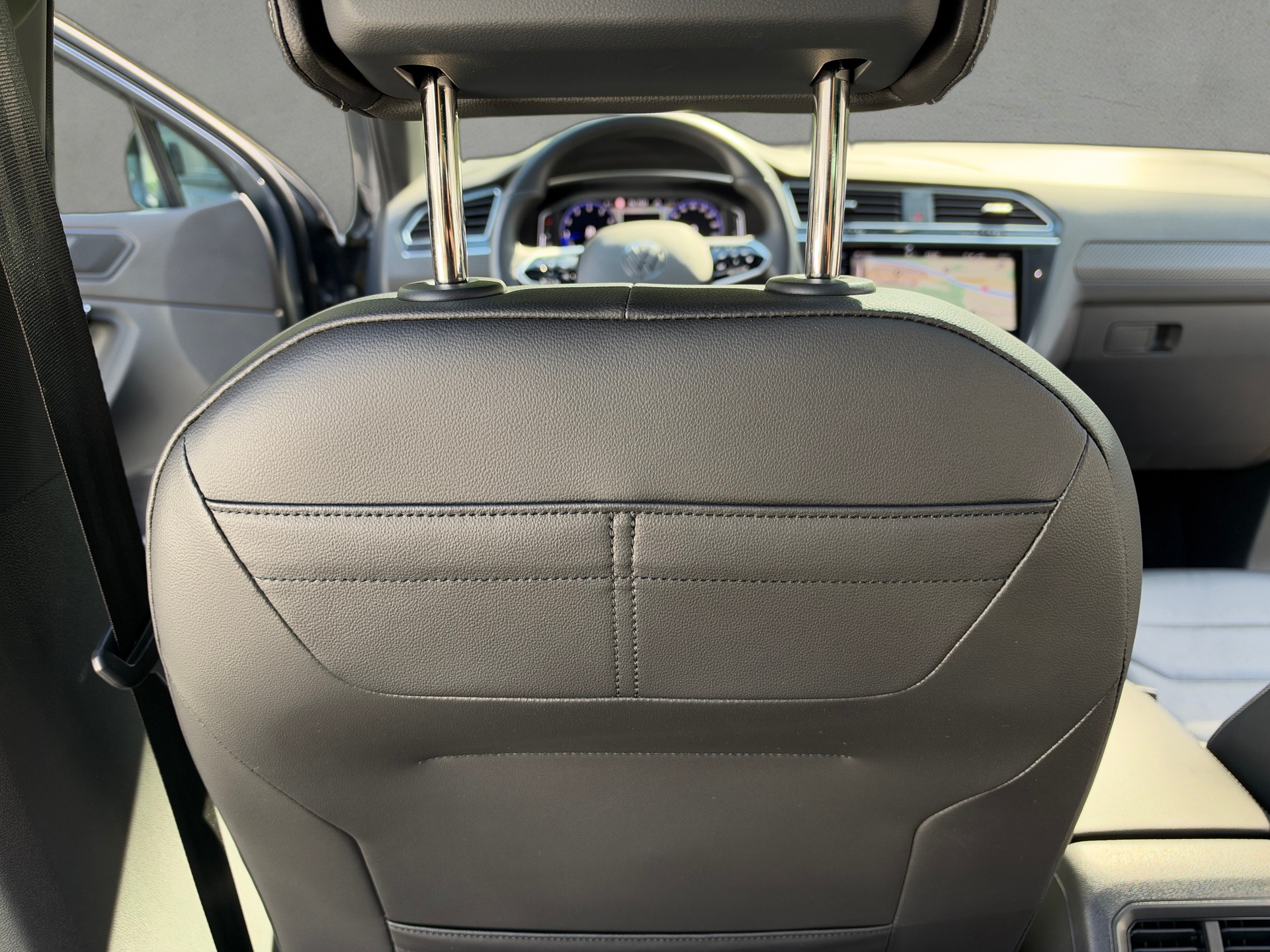 VW Tiguan 2.0TSI R-Line 4Motion DSG-image-12