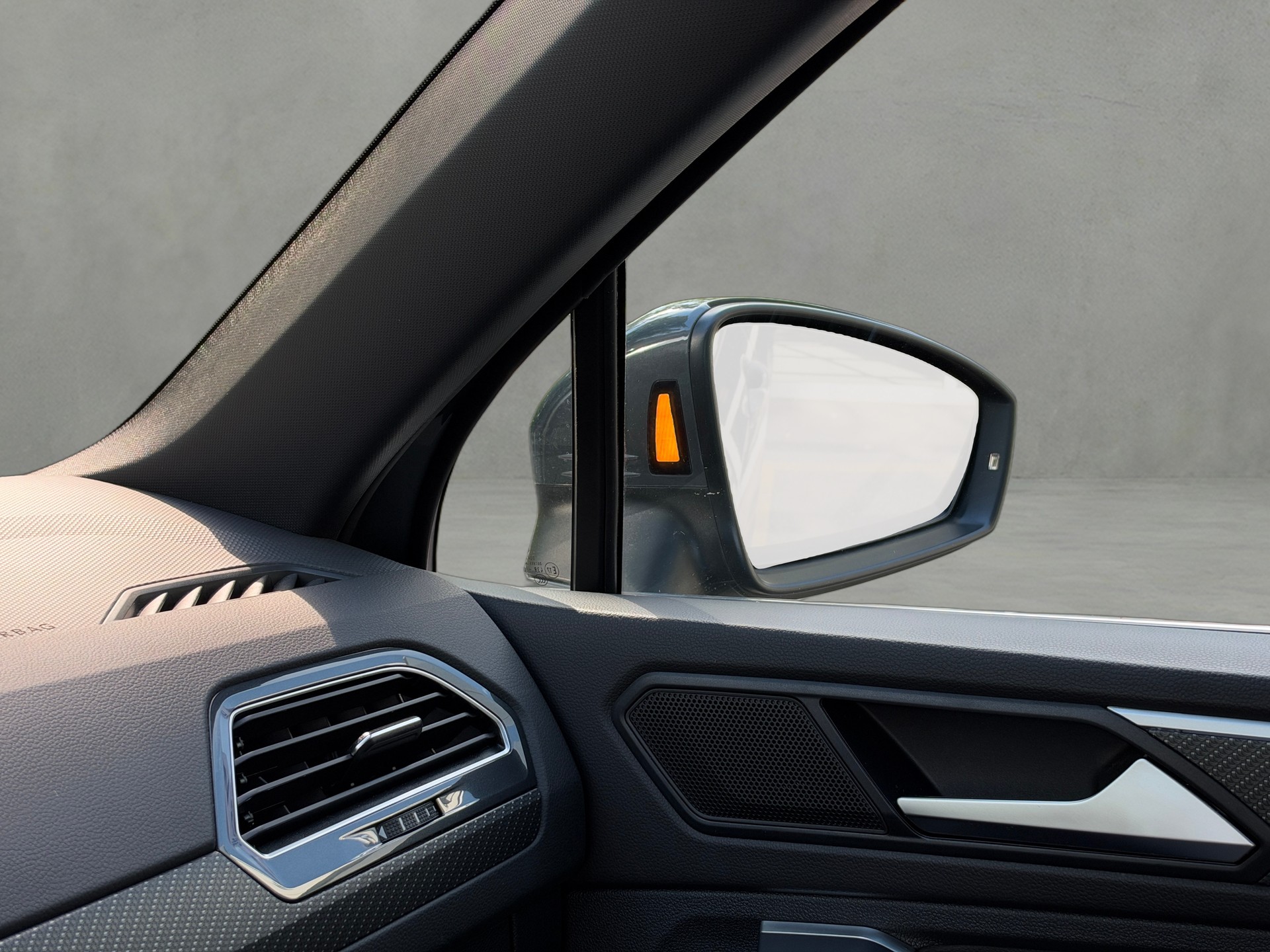 VW Tiguan 2.0TSI R-Line 4Motion DSG-image-21