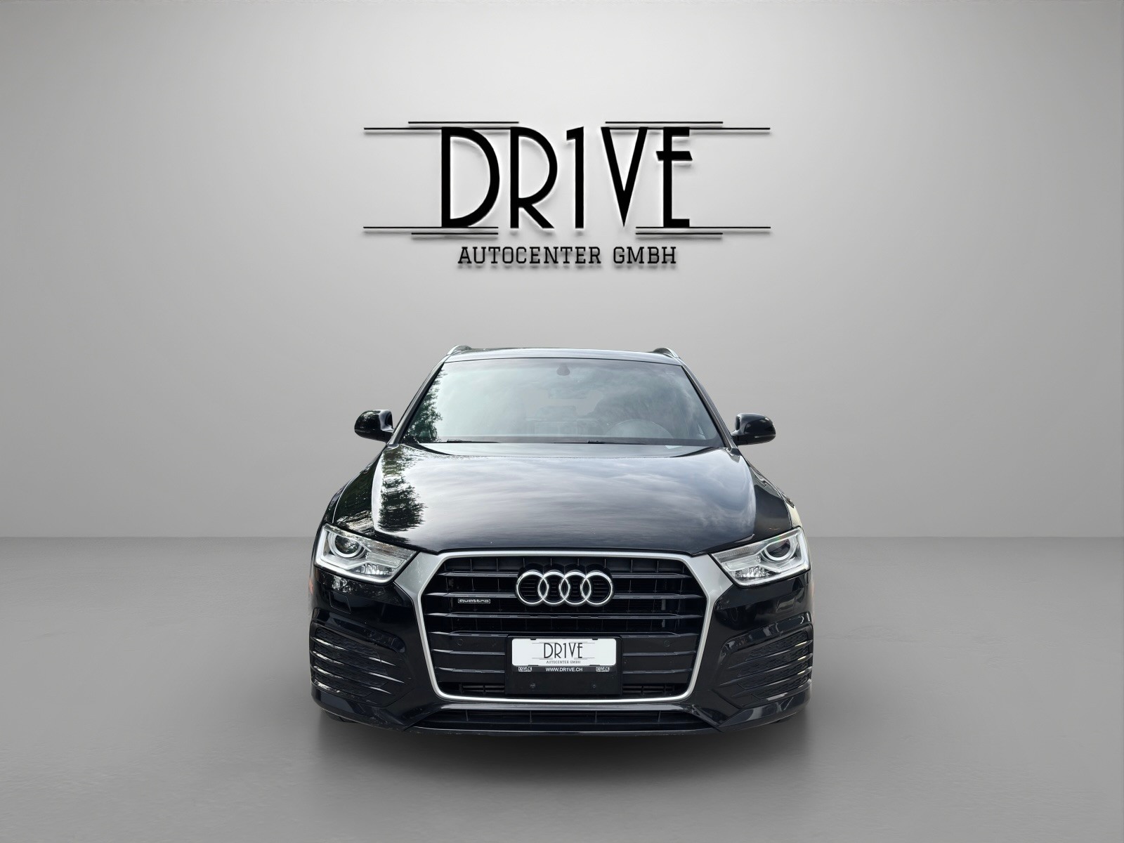 AUDI Q3 2.0 TFSI quattro S-tronic *S-Line*Panorama-Schiebedach + Rückfahrkamera*-showroom-element-1