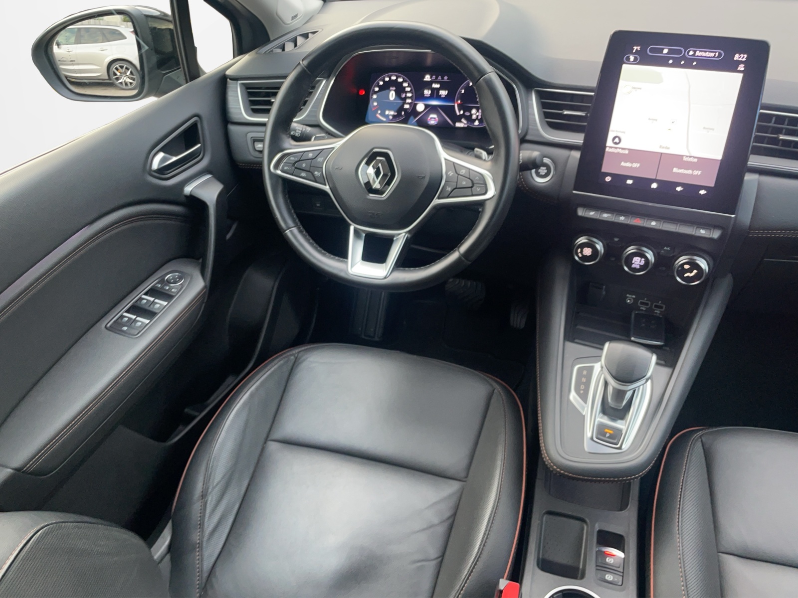 RENAULT Captur 1.3 TCe 140 Initiale EDC-image-12