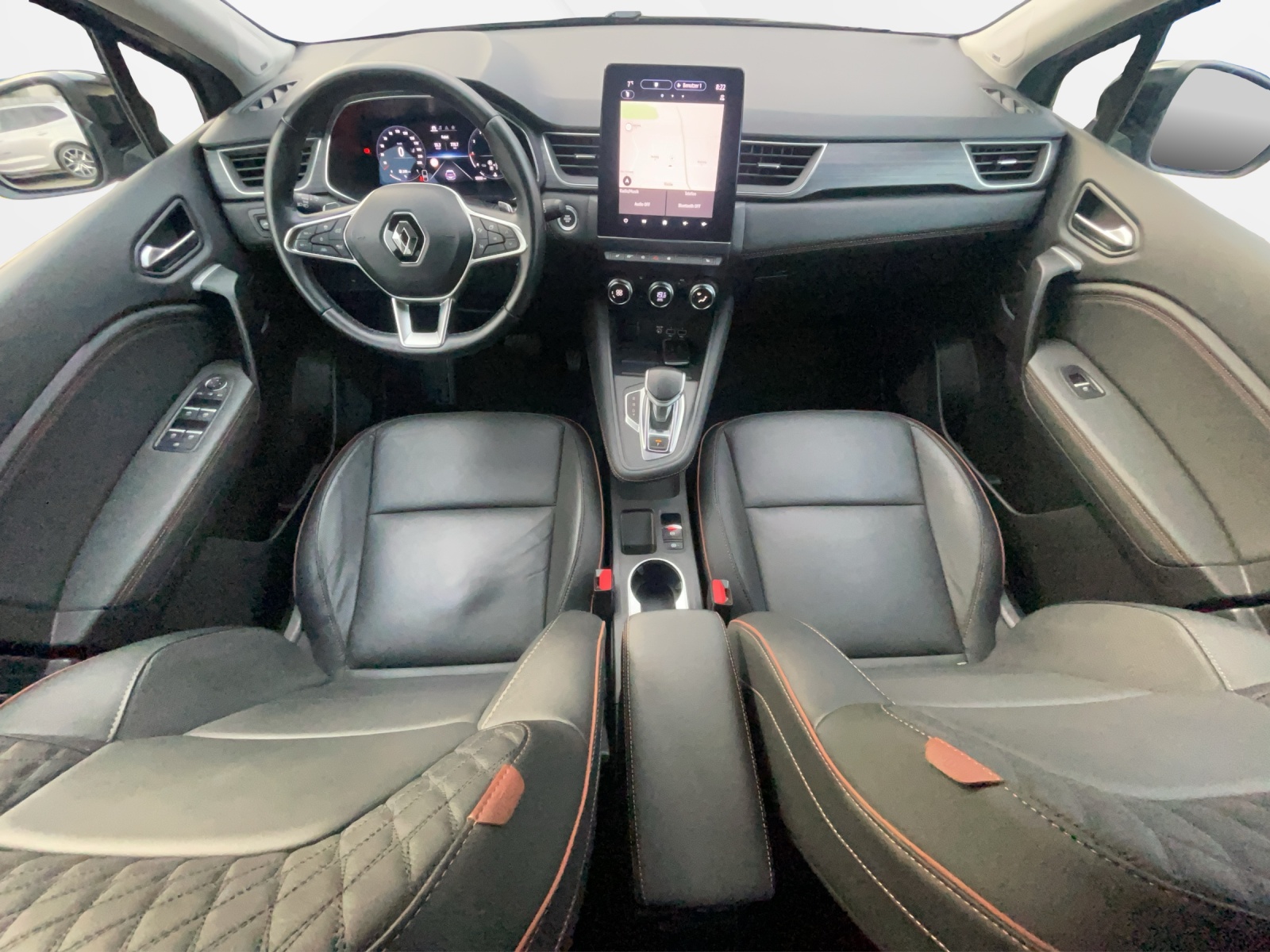 RENAULT Captur 1.3 TCe 140 Initiale EDC-image-10