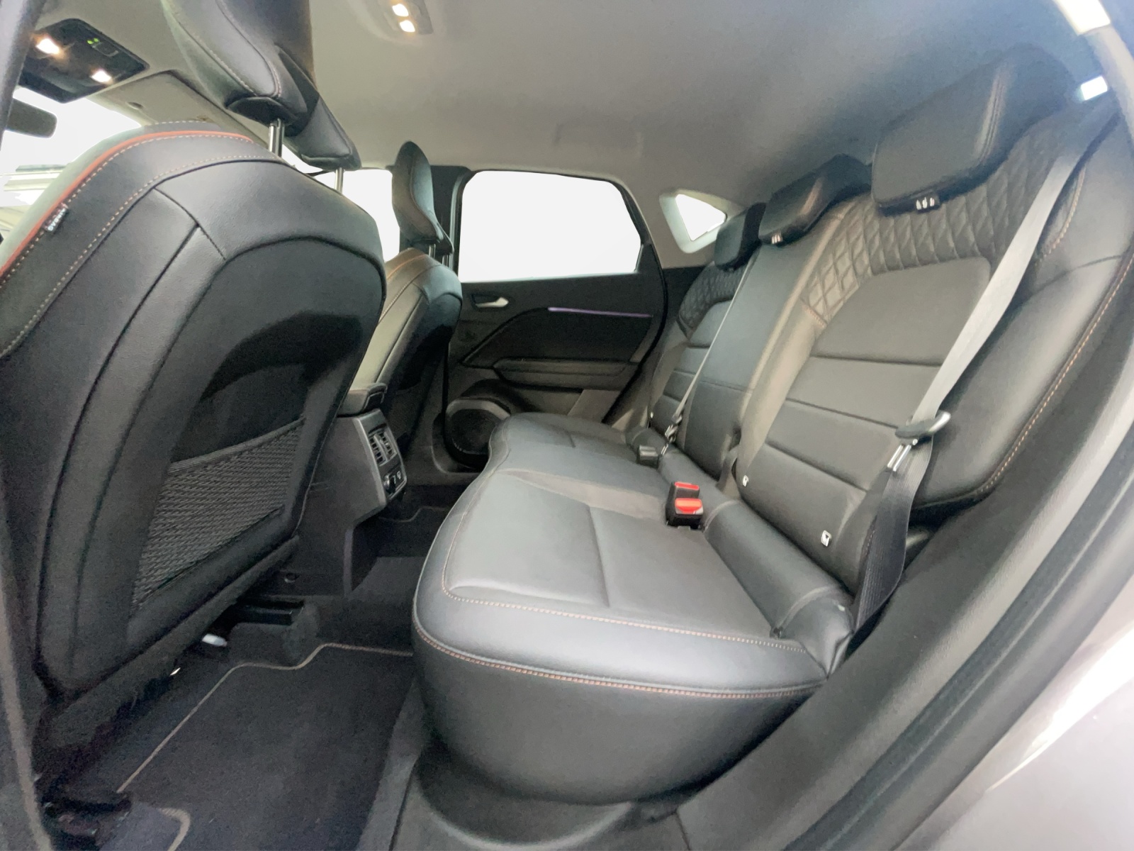 RENAULT Captur 1.3 TCe 140 Initiale EDC-image-13